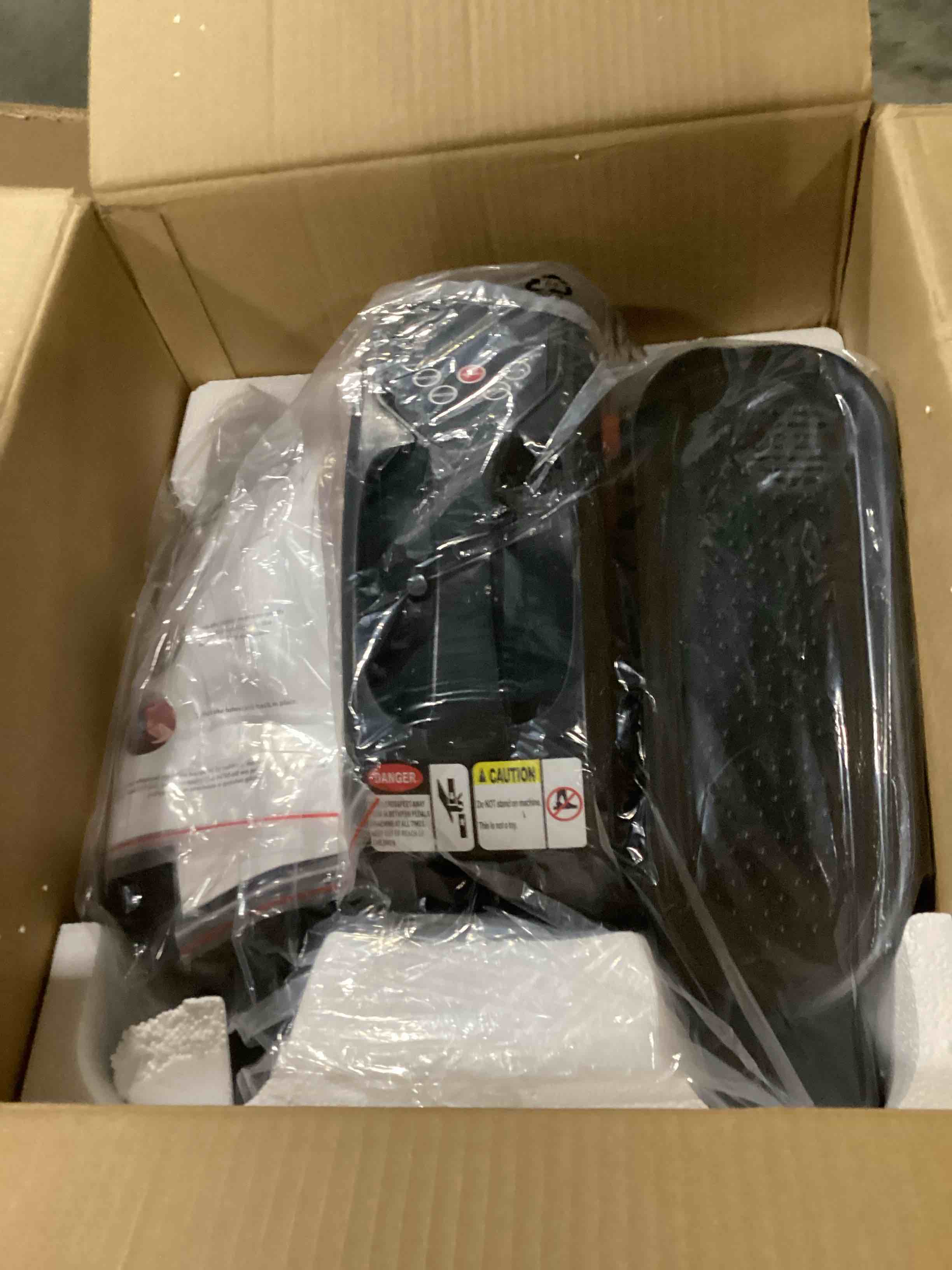 https://s3.amazonaws.com/lotting-images-prod/bidfta/YEL5853209_1726513058407.jpeg