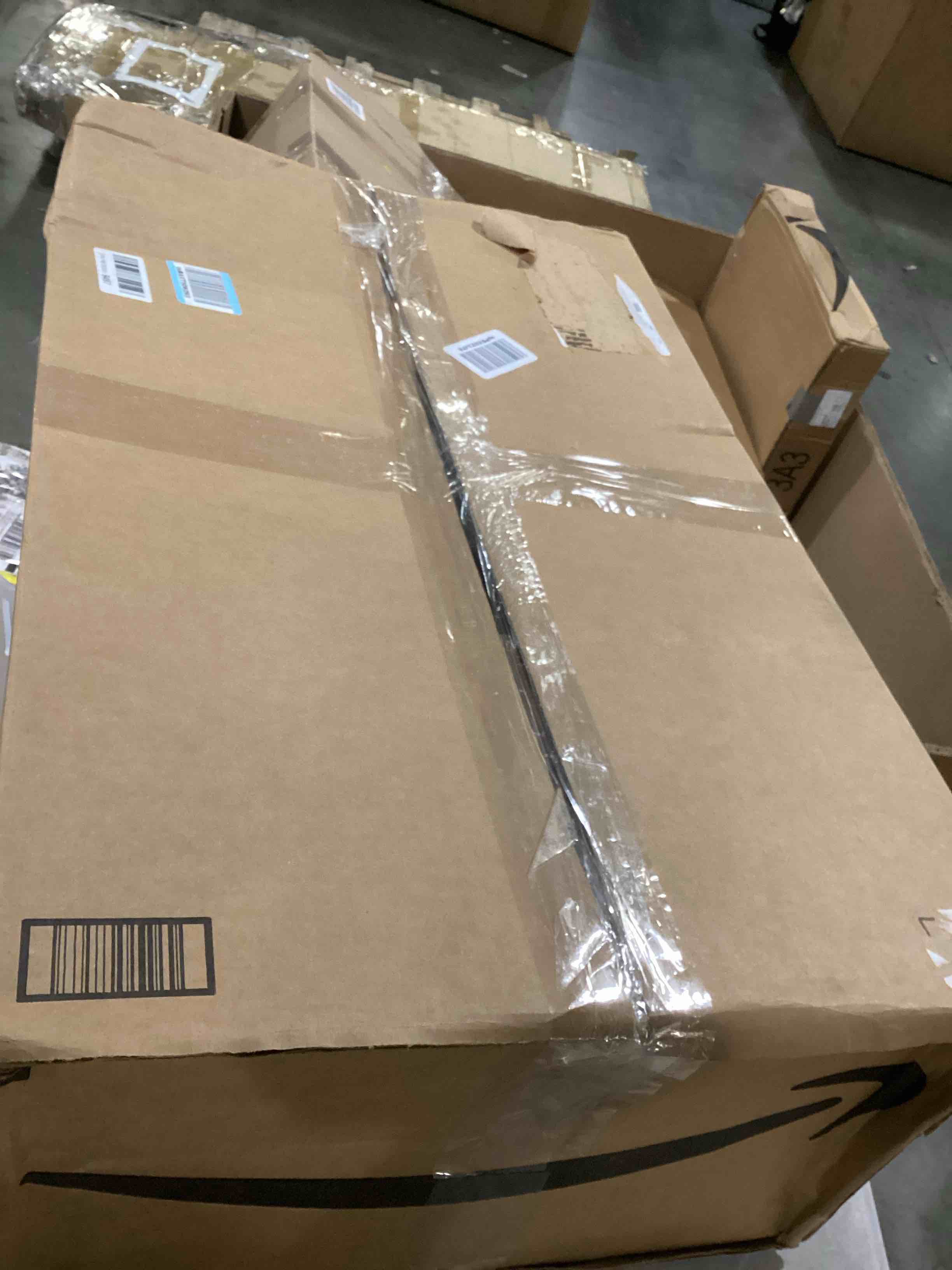 https://s3.amazonaws.com/lotting-images-prod/bidfta/YEL5853354_1726659596952.jpeg