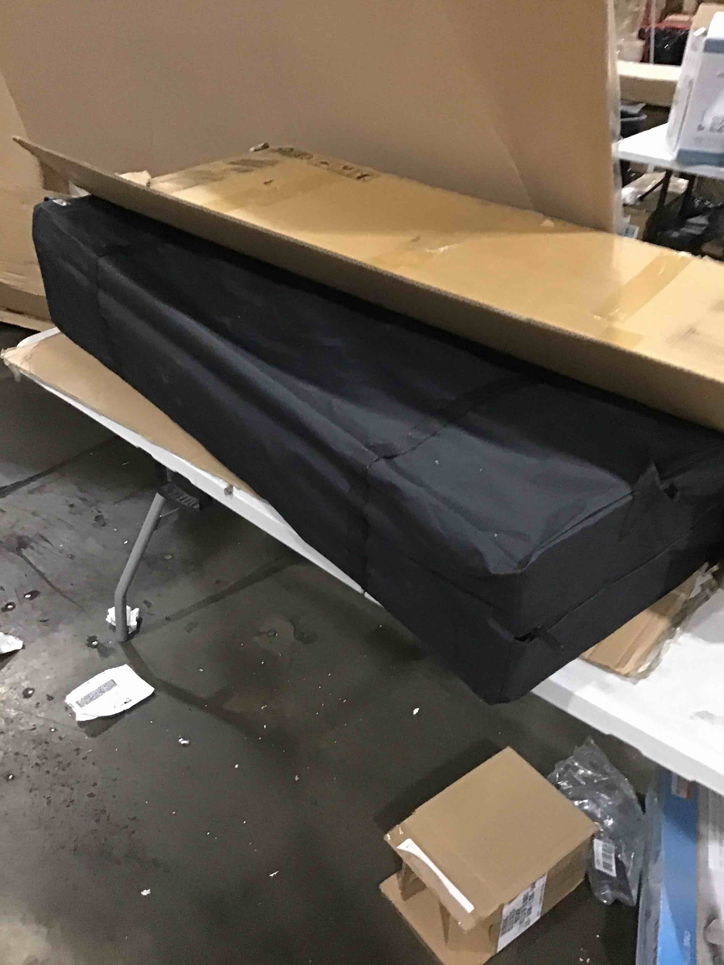 https://s3.amazonaws.com/lotting-images-prod/bidfta/YEL5853968_1727873499404.jpeg
