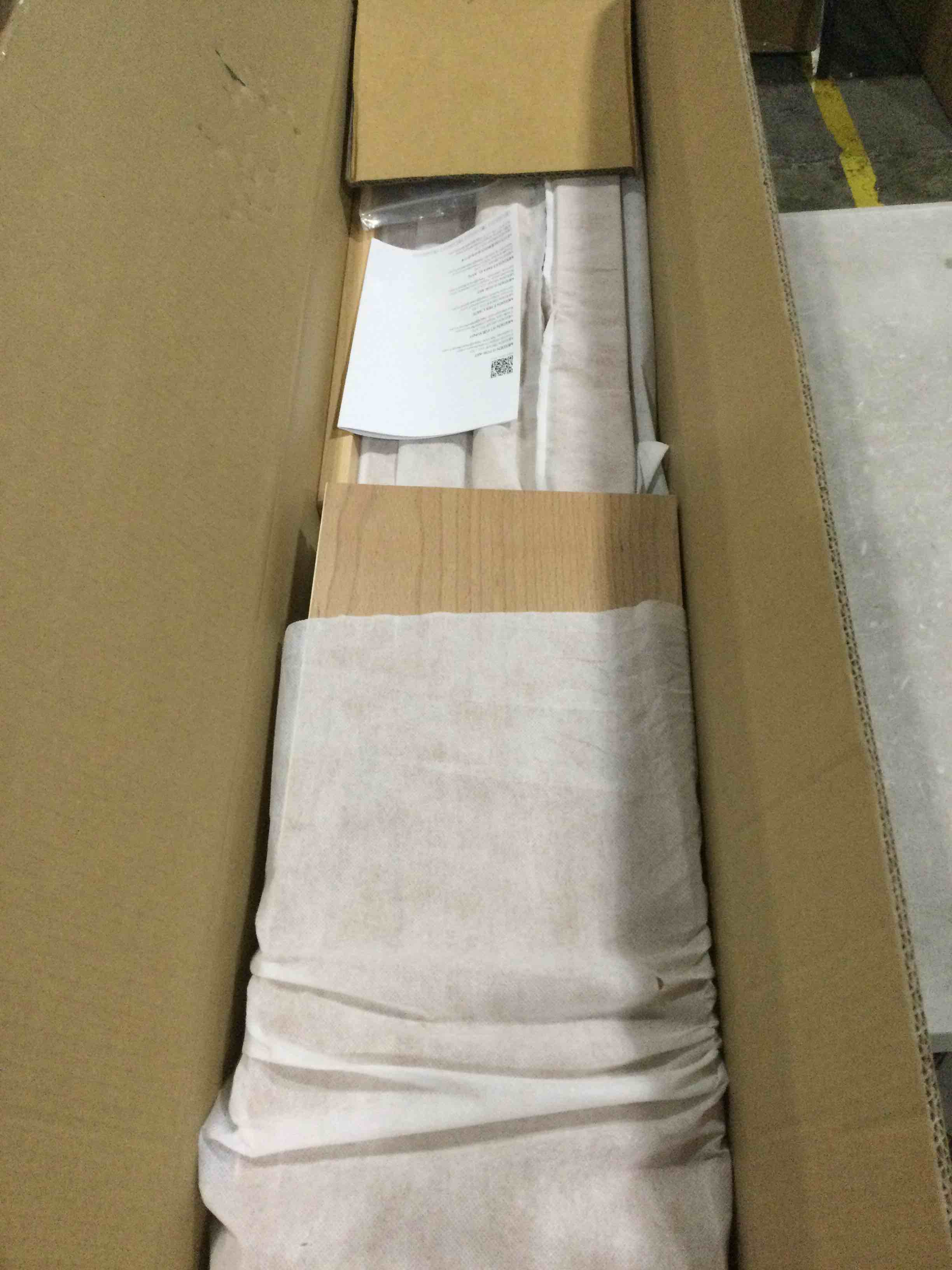 https://s3.amazonaws.com/lotting-images-prod/bidfta/YEL5854729_1728924500338.jpeg