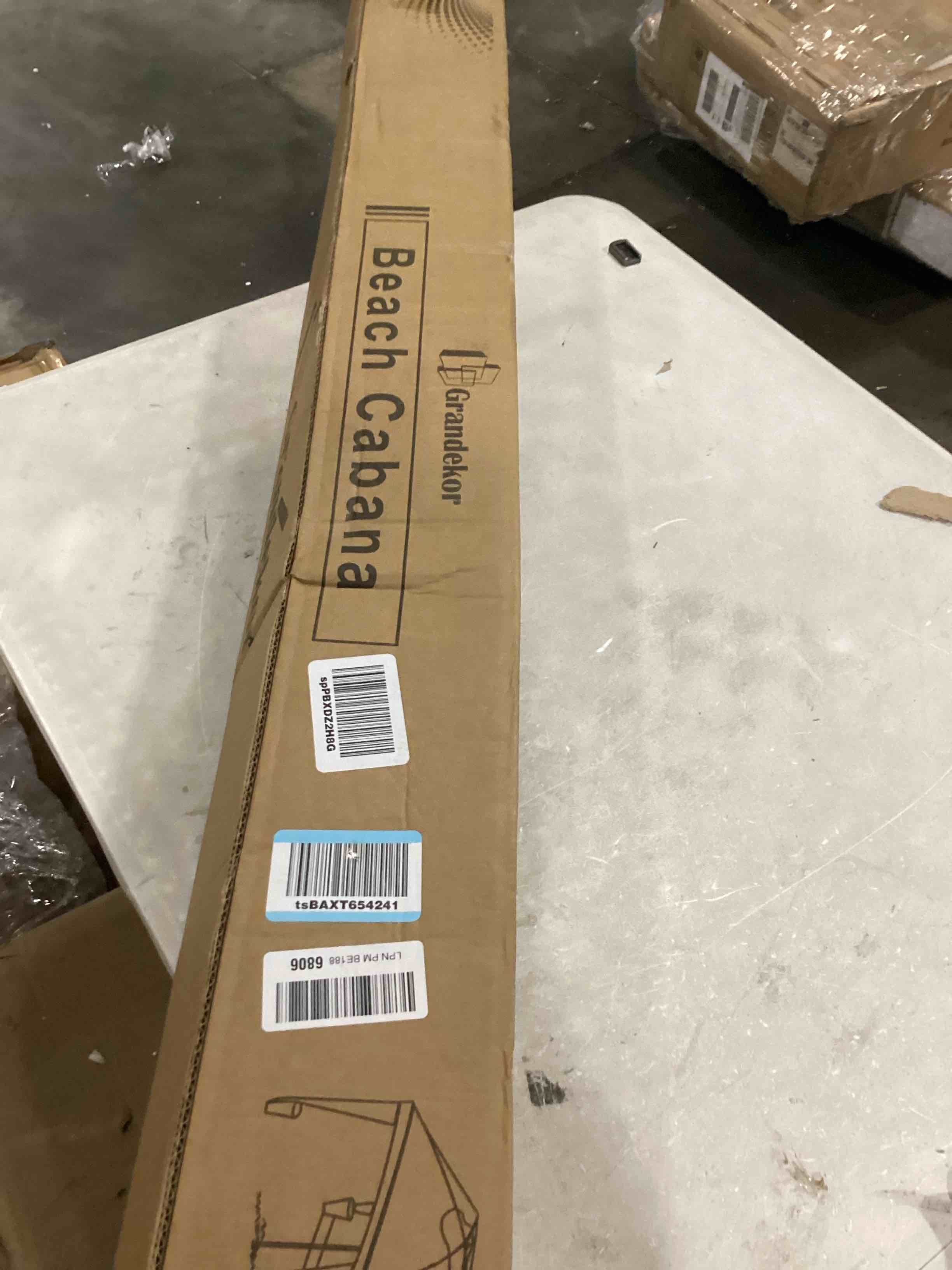 https://s3.amazonaws.com/lotting-images-prod/bidfta/YEL5855736_1726751888551.jpeg