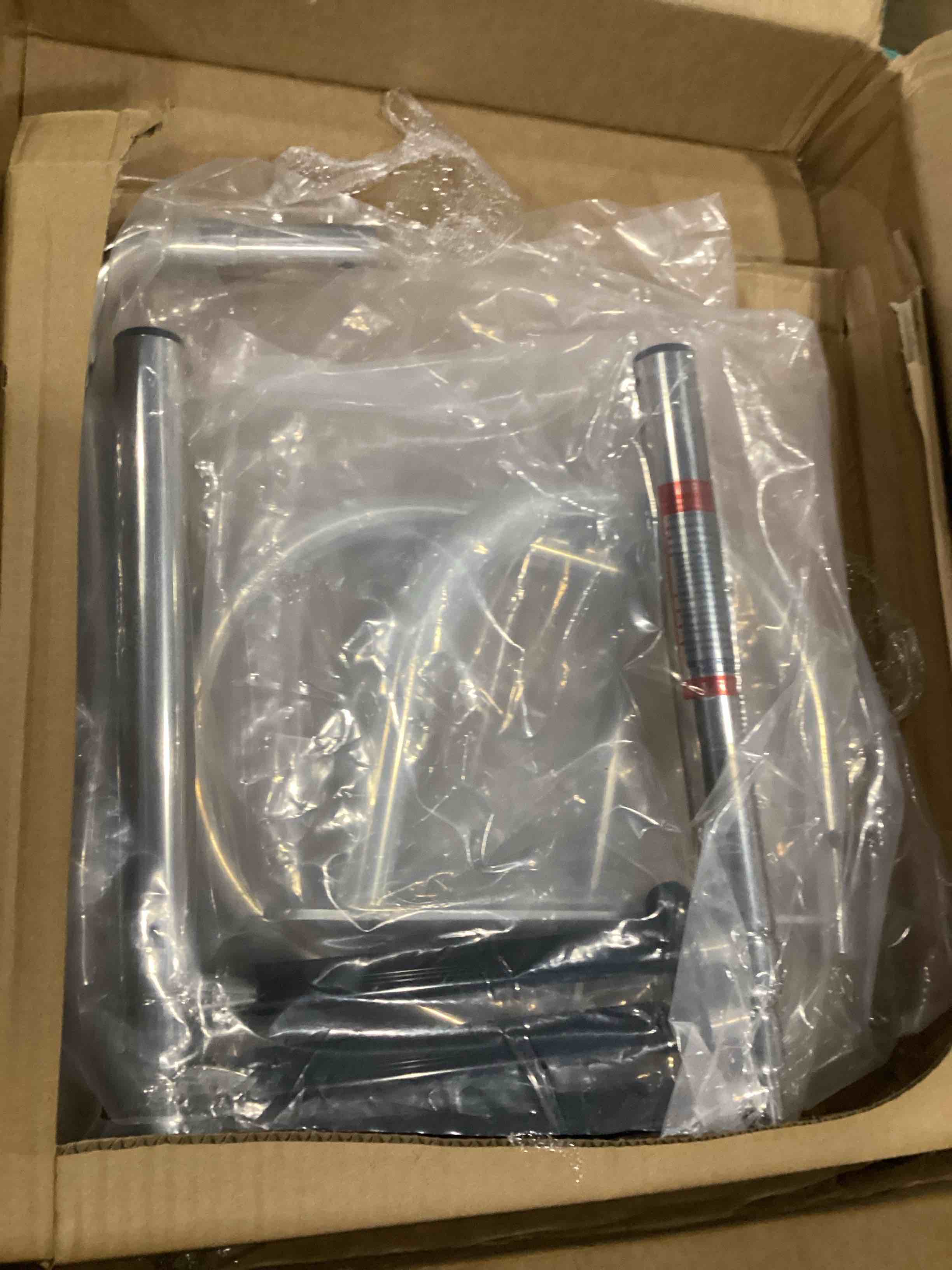 https://s3.amazonaws.com/lotting-images-prod/bidfta/YEL5856337_1727443753465.jpeg