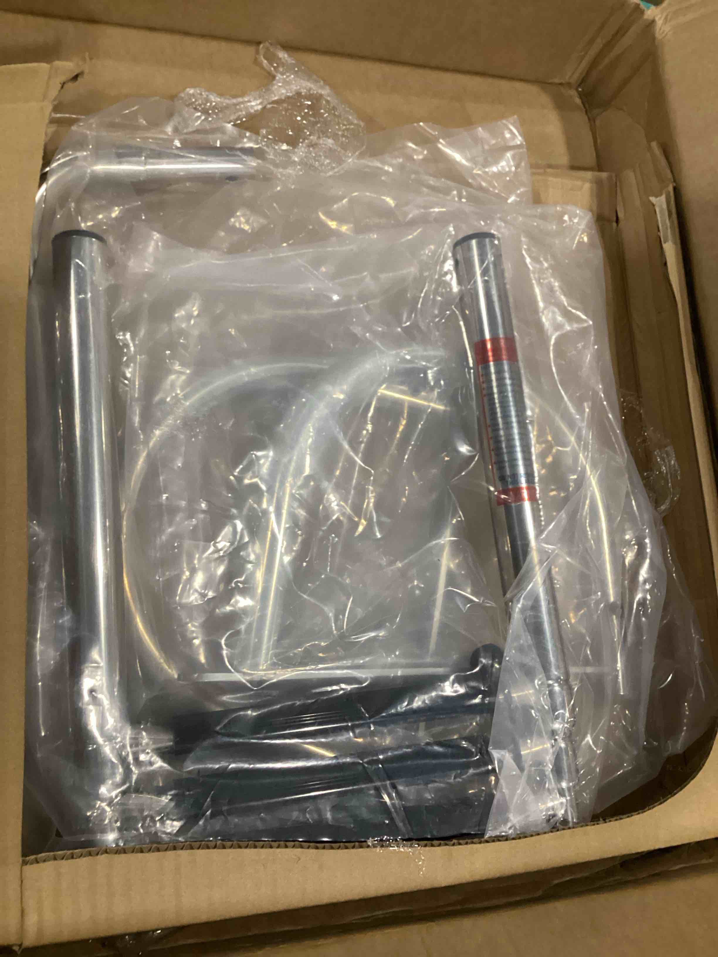 https://s3.amazonaws.com/lotting-images-prod/bidfta/YEL5856337_1727443754219.jpeg