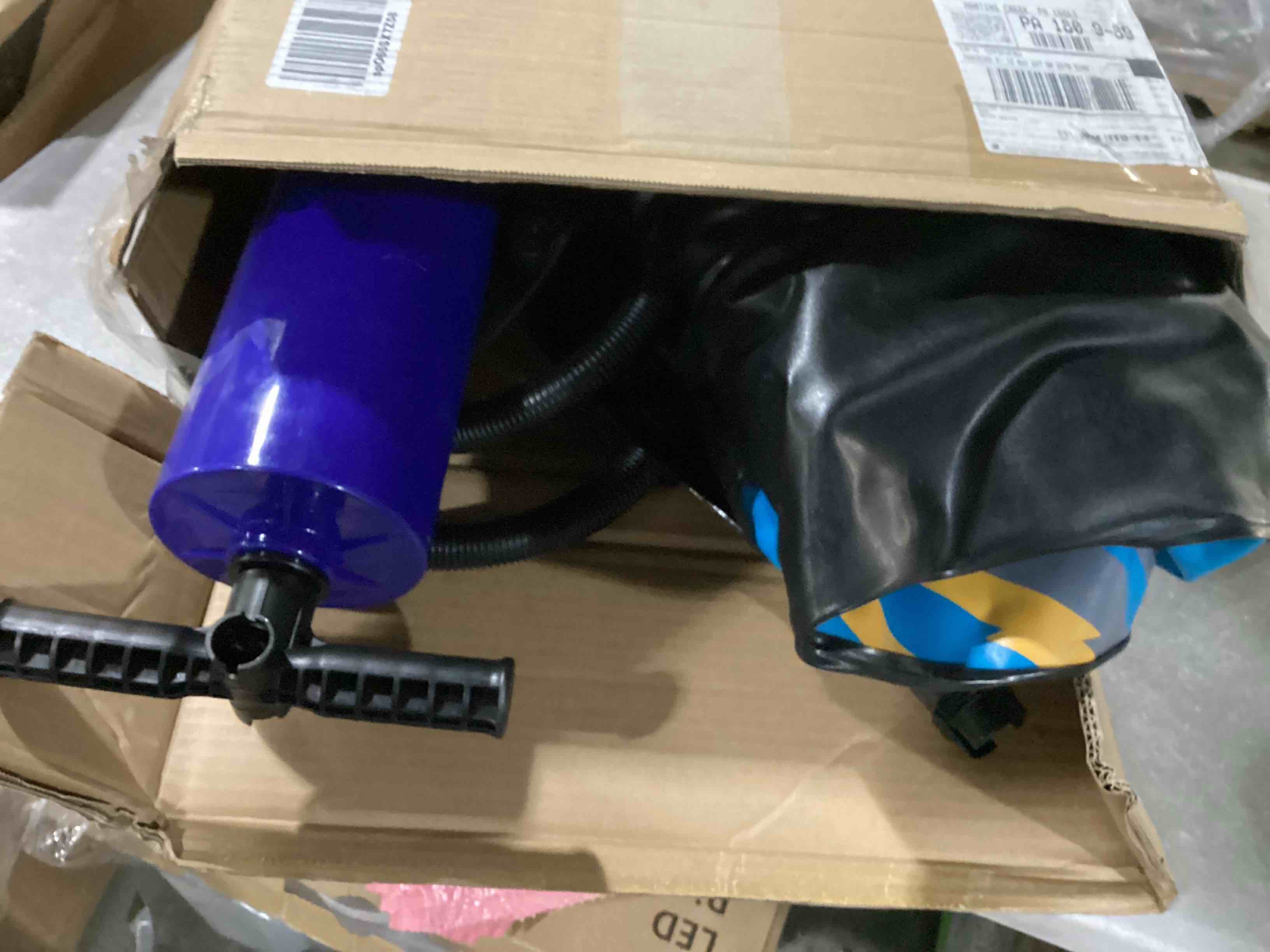 https://s3.amazonaws.com/lotting-images-prod/bidfta/YEL5856692_1727809744481.jpeg