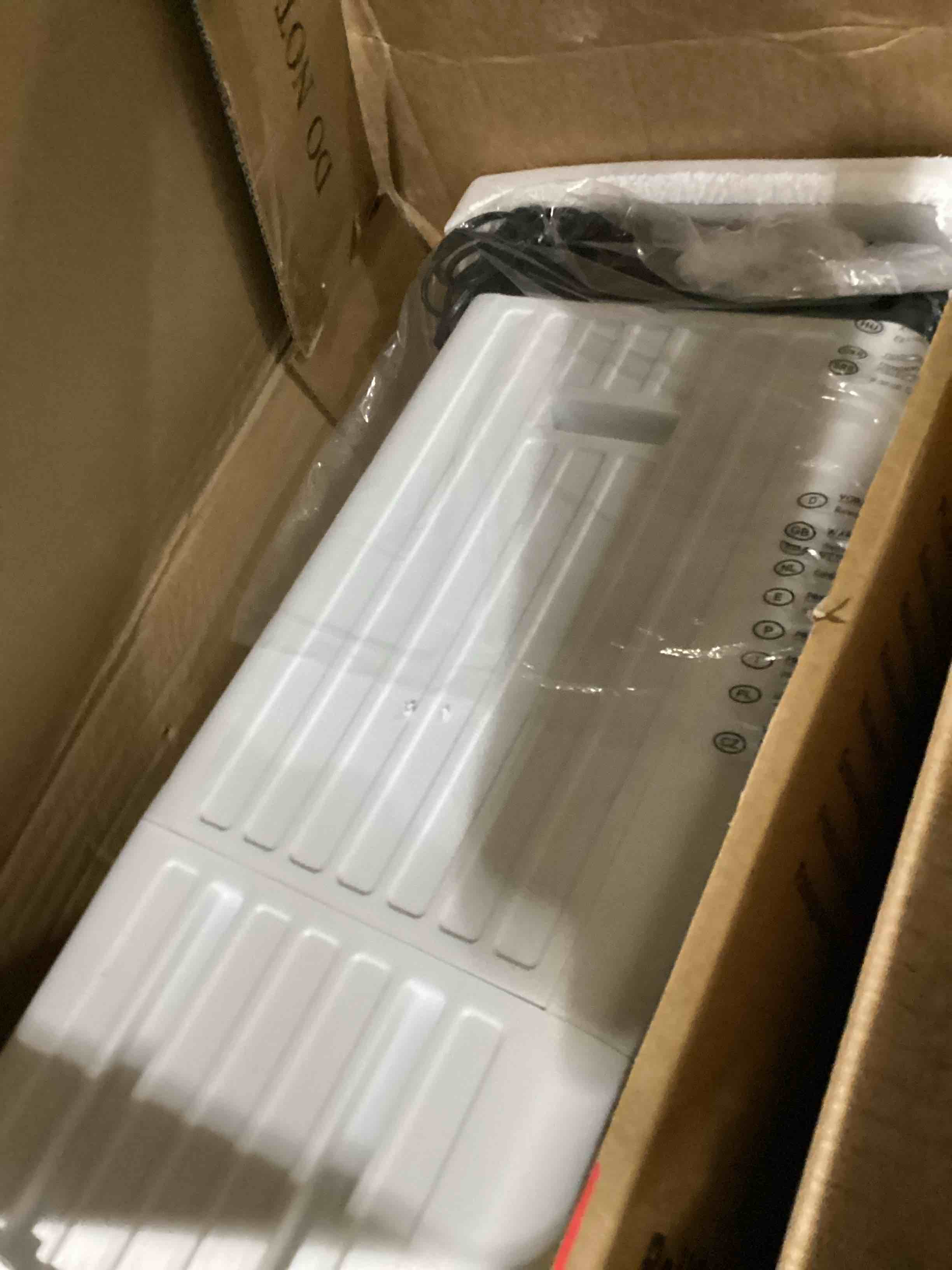 https://s3.amazonaws.com/lotting-images-prod/bidfta/YEL5856867_1727894758869.jpeg