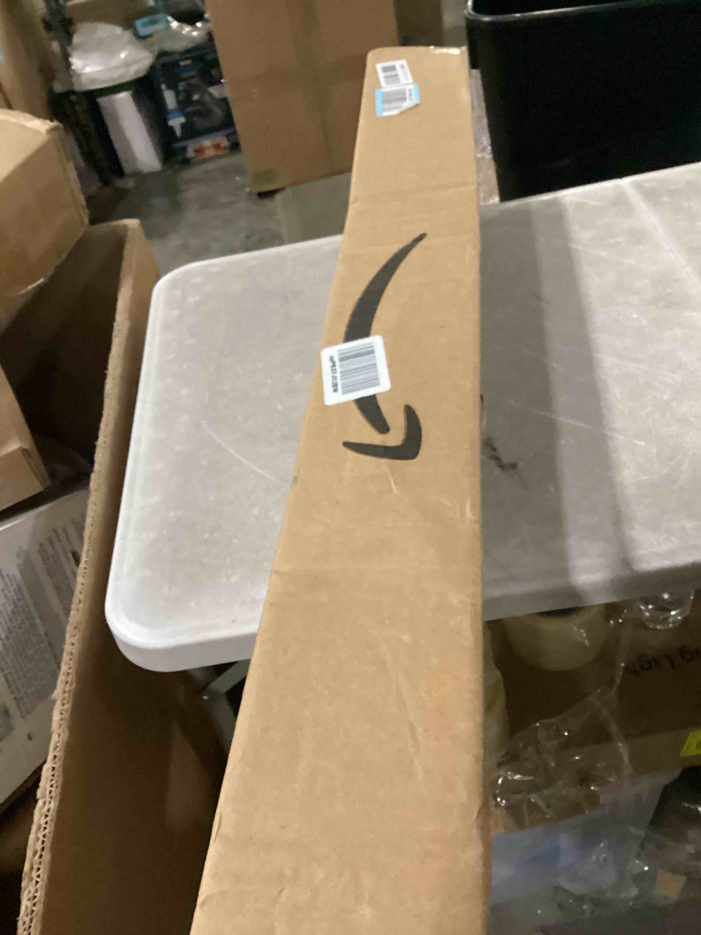 https://s3.amazonaws.com/lotting-images-prod/bidfta/YEL5857290_1728056629590.jpeg