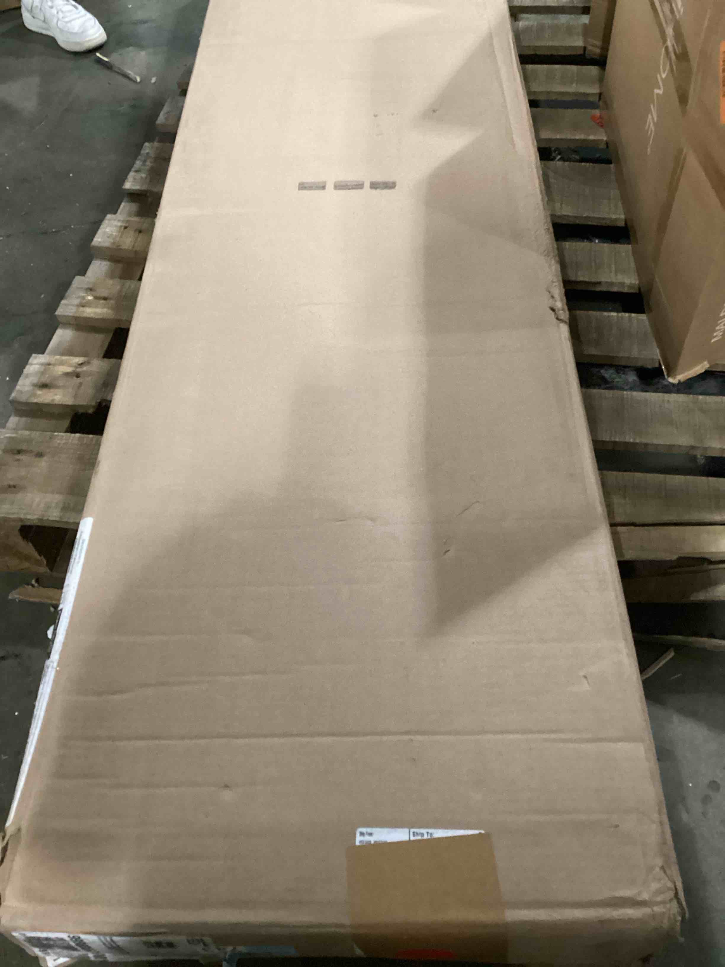 https://s3.amazonaws.com/lotting-images-prod/bidfta/YEL5857922_1728501030664.jpeg