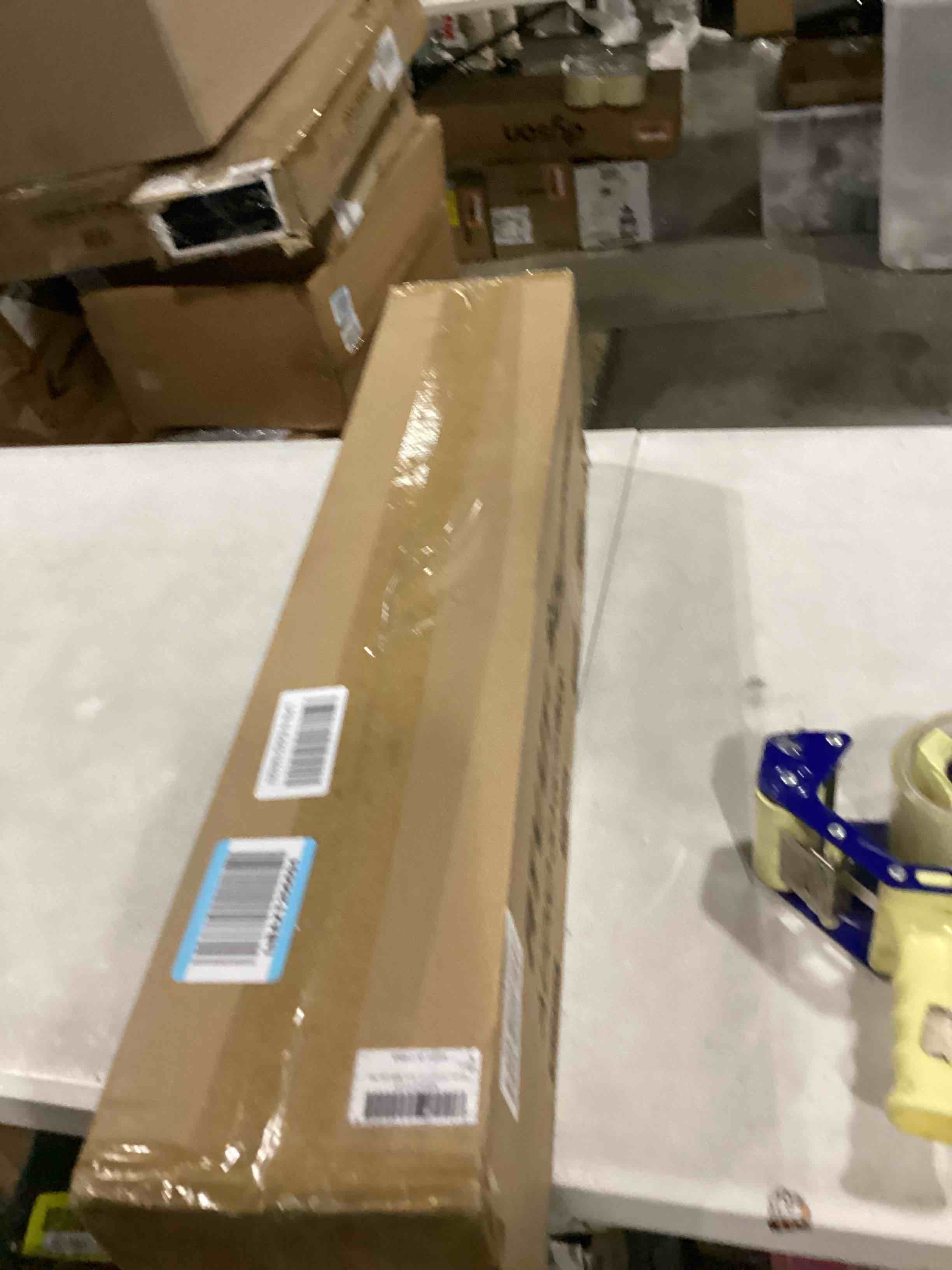https://s3.amazonaws.com/lotting-images-prod/bidfta/YEL5858093_1721310142175.jpeg