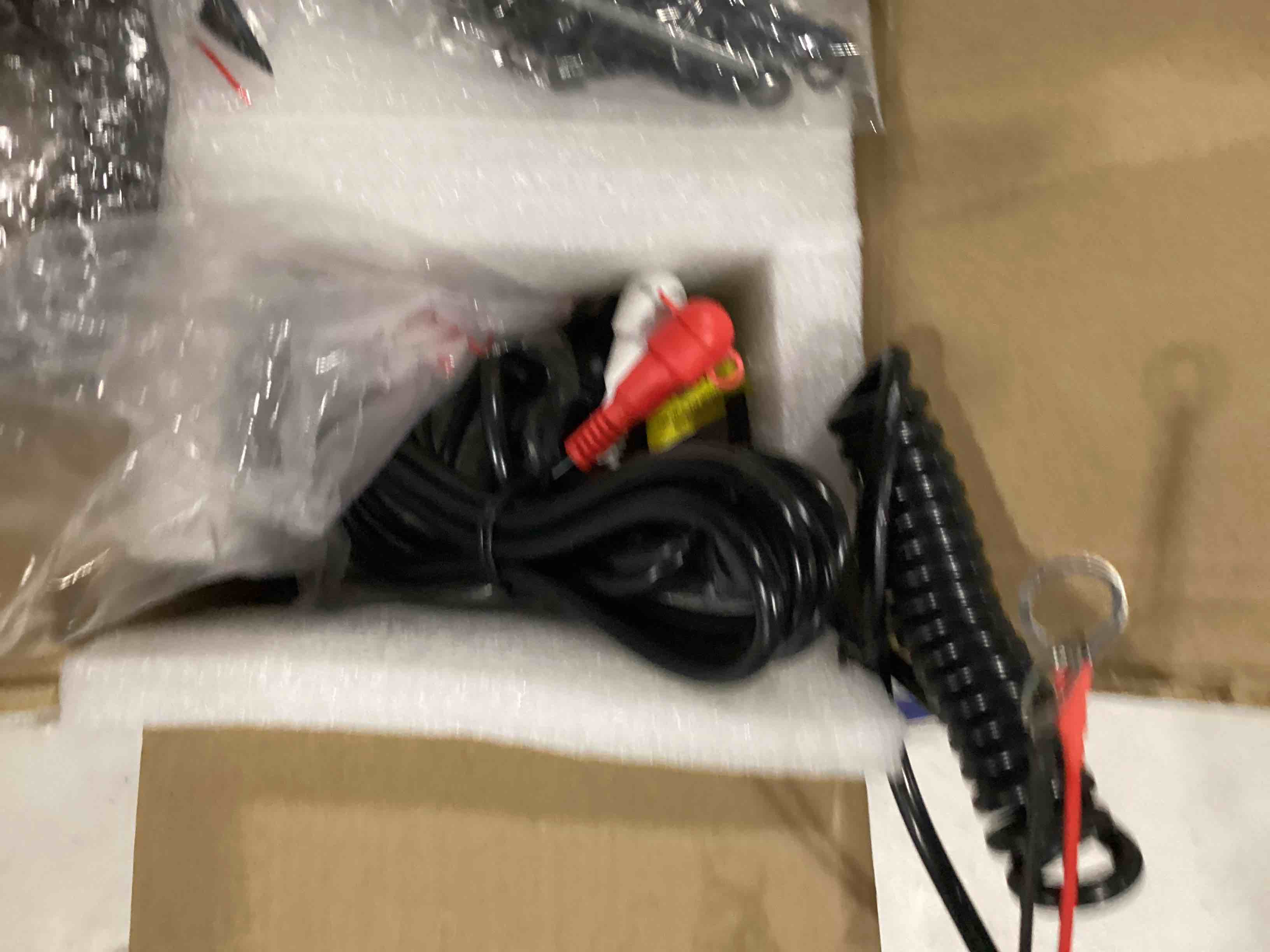 https://s3.amazonaws.com/lotting-images-prod/bidfta/YEL5858093_1721310230731.jpeg