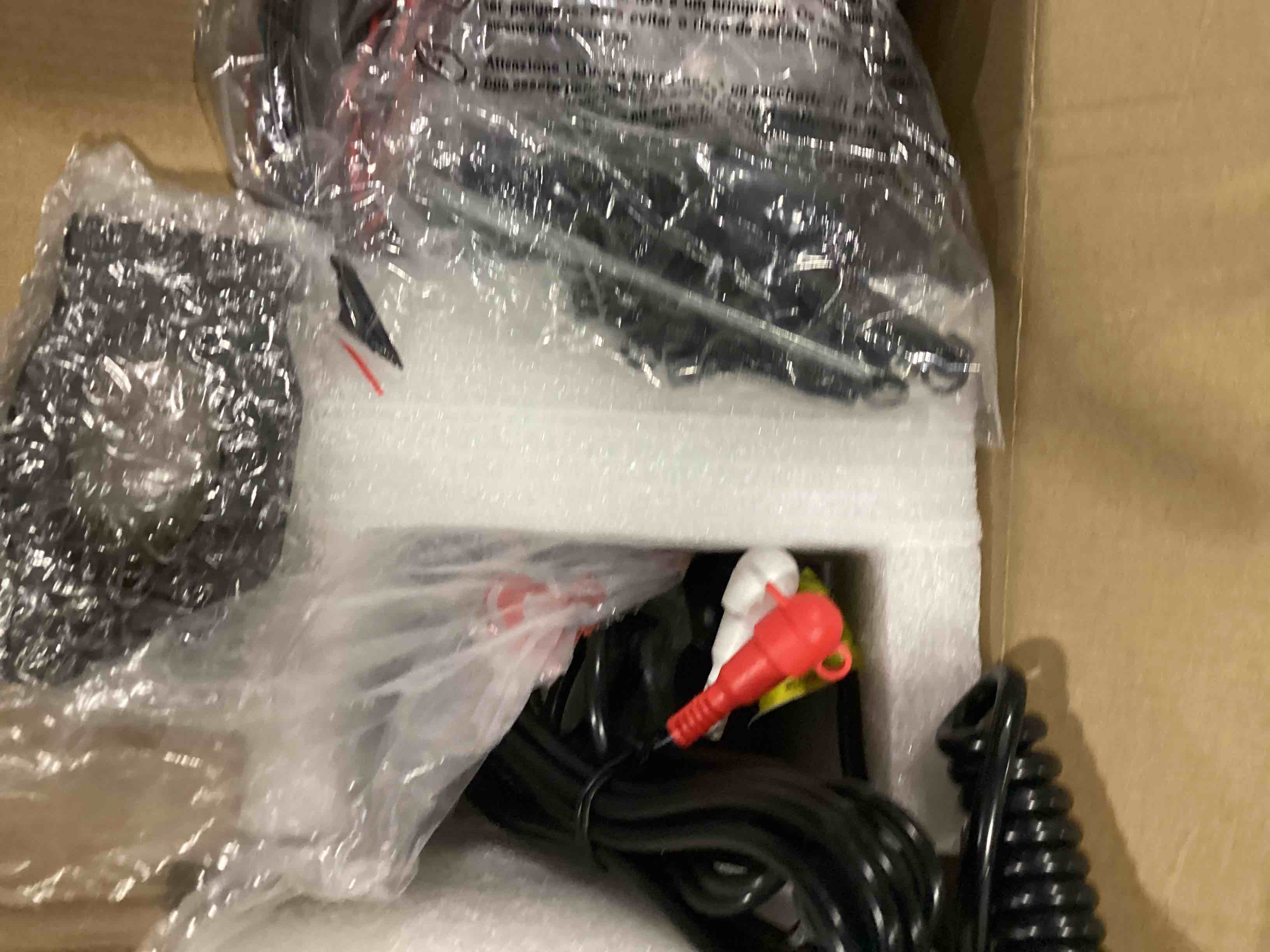 https://s3.amazonaws.com/lotting-images-prod/bidfta/YEL5858093_1721310232073.jpeg