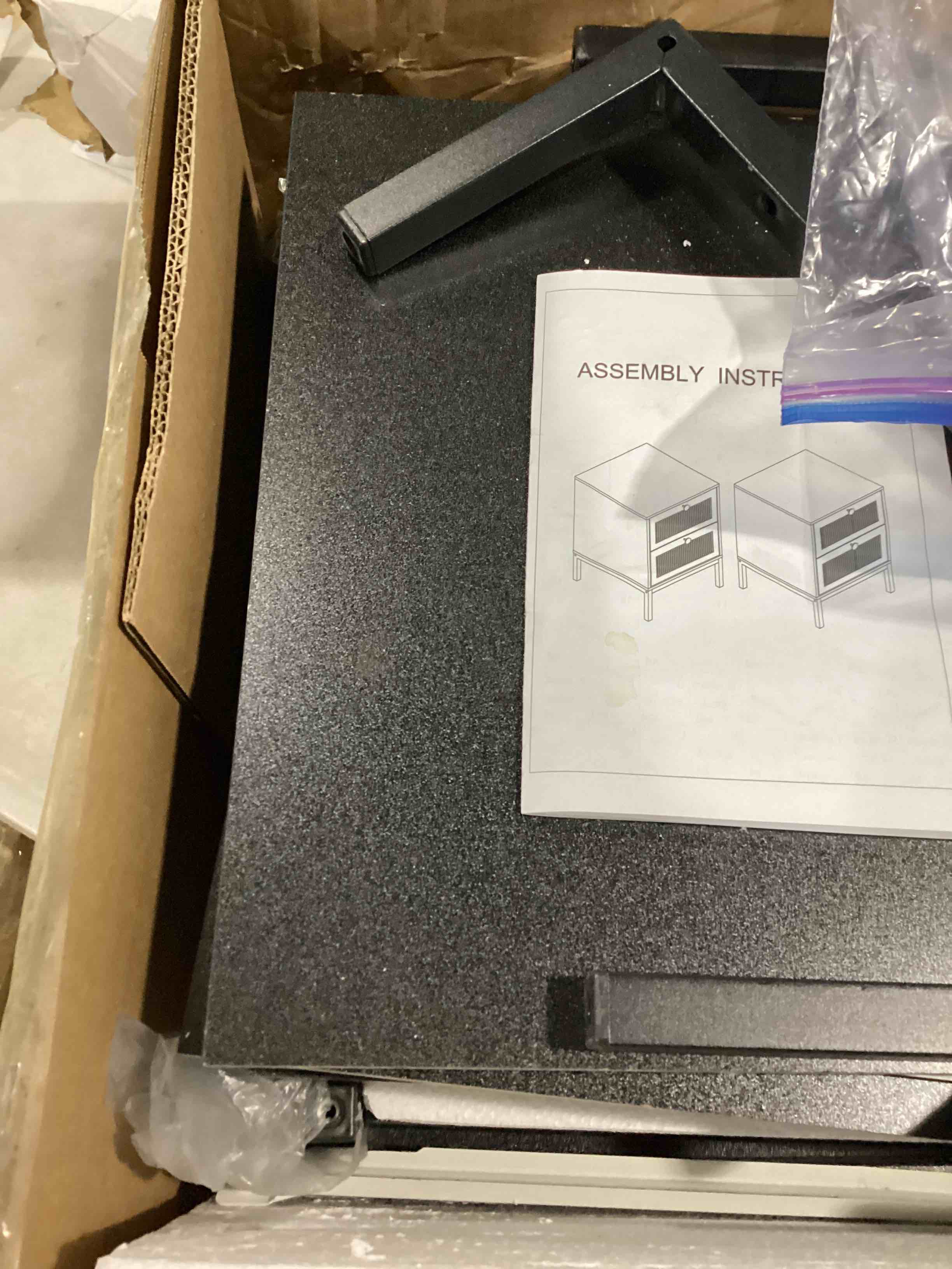 https://s3.amazonaws.com/lotting-images-prod/bidfta/YEL5858428_1721749058812.jpeg