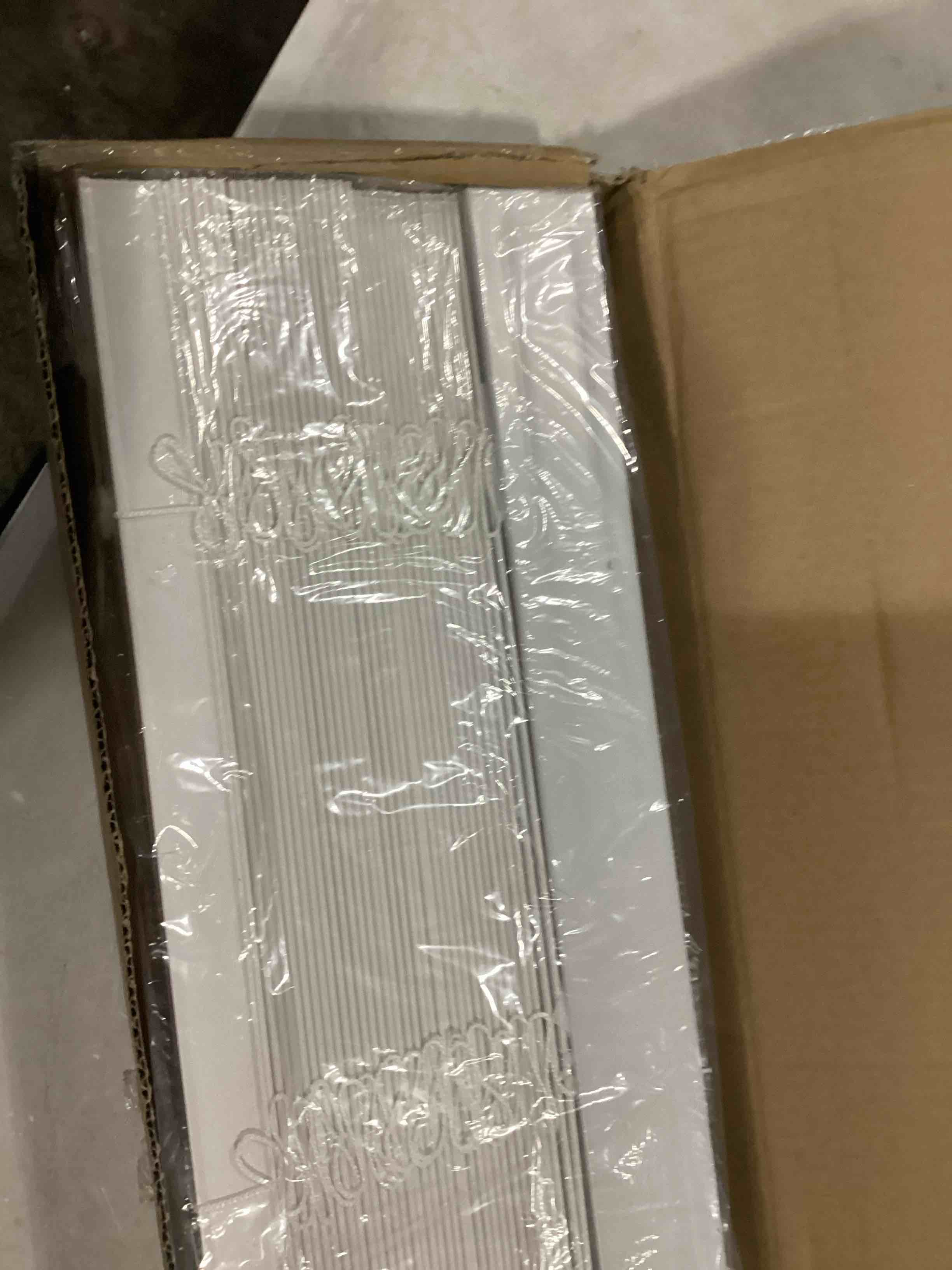 https://s3.amazonaws.com/lotting-images-prod/bidfta/YEL5858540_1721845865535.jpeg