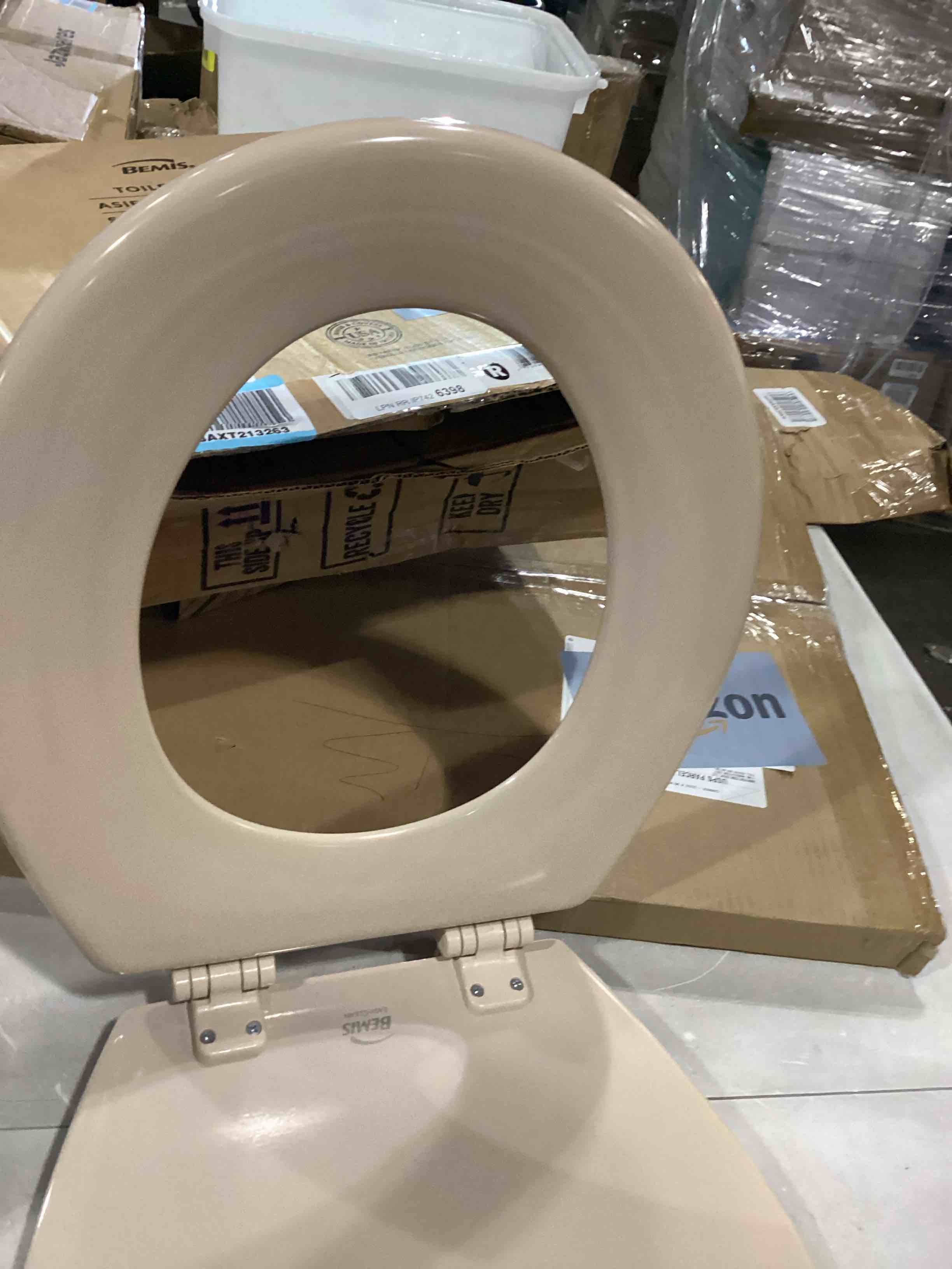 https://s3.amazonaws.com/lotting-images-prod/bidfta/YEL5858640_1721994060117.jpeg