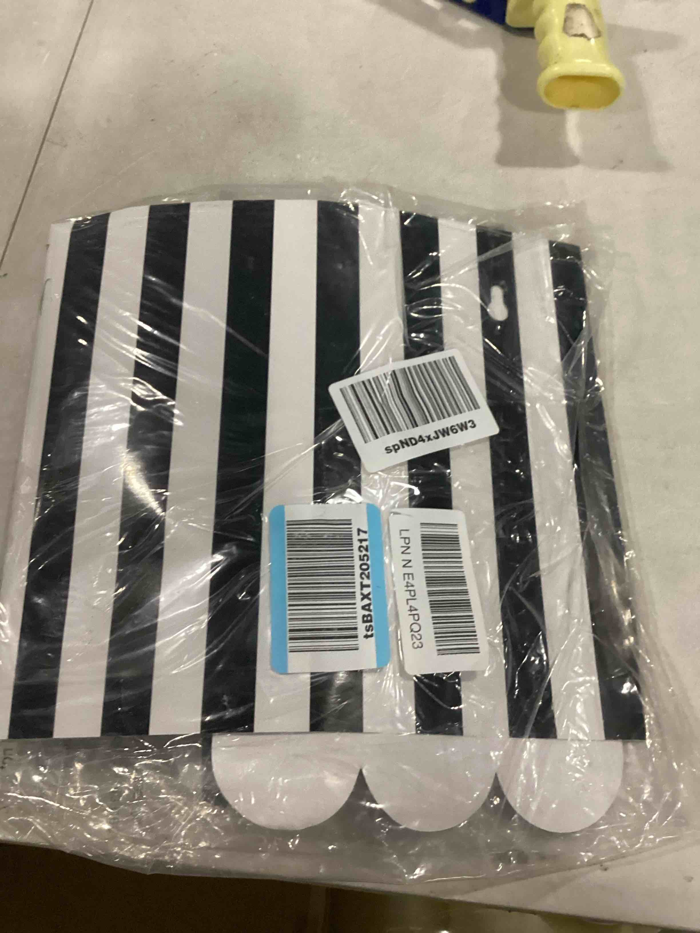 https://s3.amazonaws.com/lotting-images-prod/bidfta/YEL5858682_1722005311264.jpeg