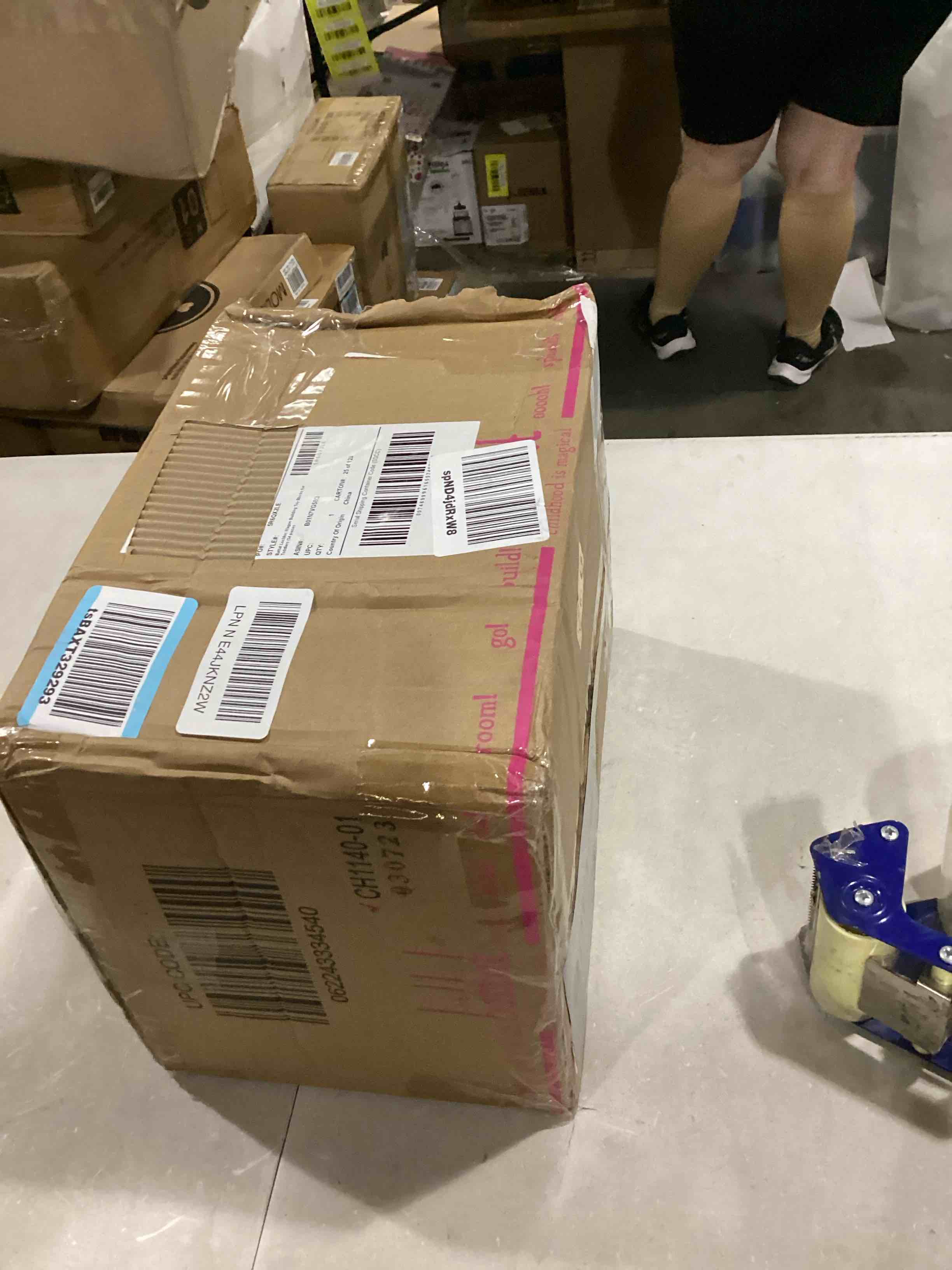 https://s3.amazonaws.com/lotting-images-prod/bidfta/YEL5858705_1722011656447.jpeg