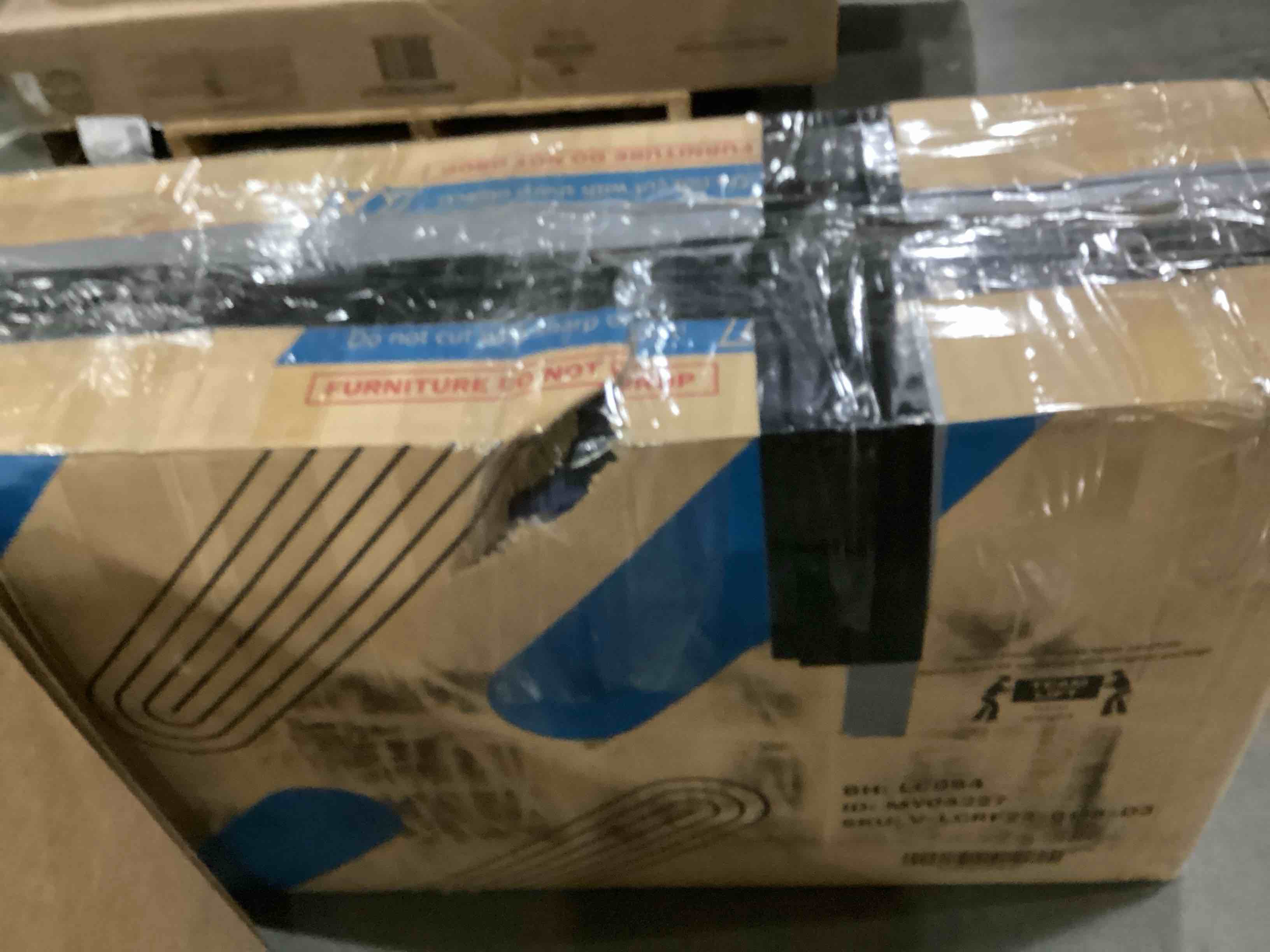 https://s3.amazonaws.com/lotting-images-prod/bidfta/YEL5859484_1719933841278.jpeg