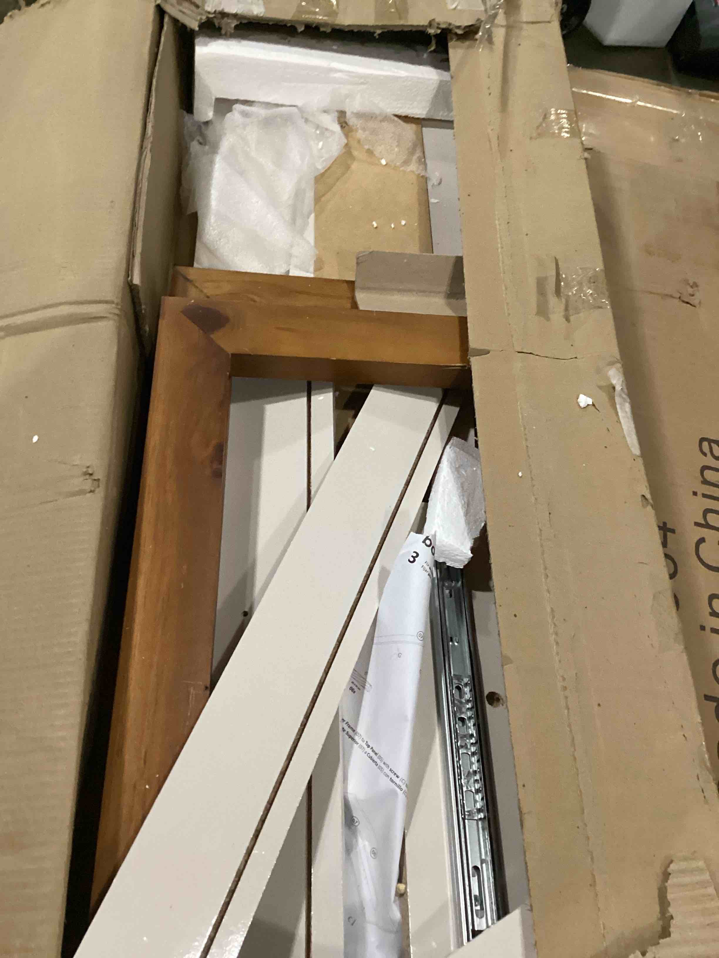 https://s3.amazonaws.com/lotting-images-prod/bidfta/YEL5859851_1720205132397.jpeg