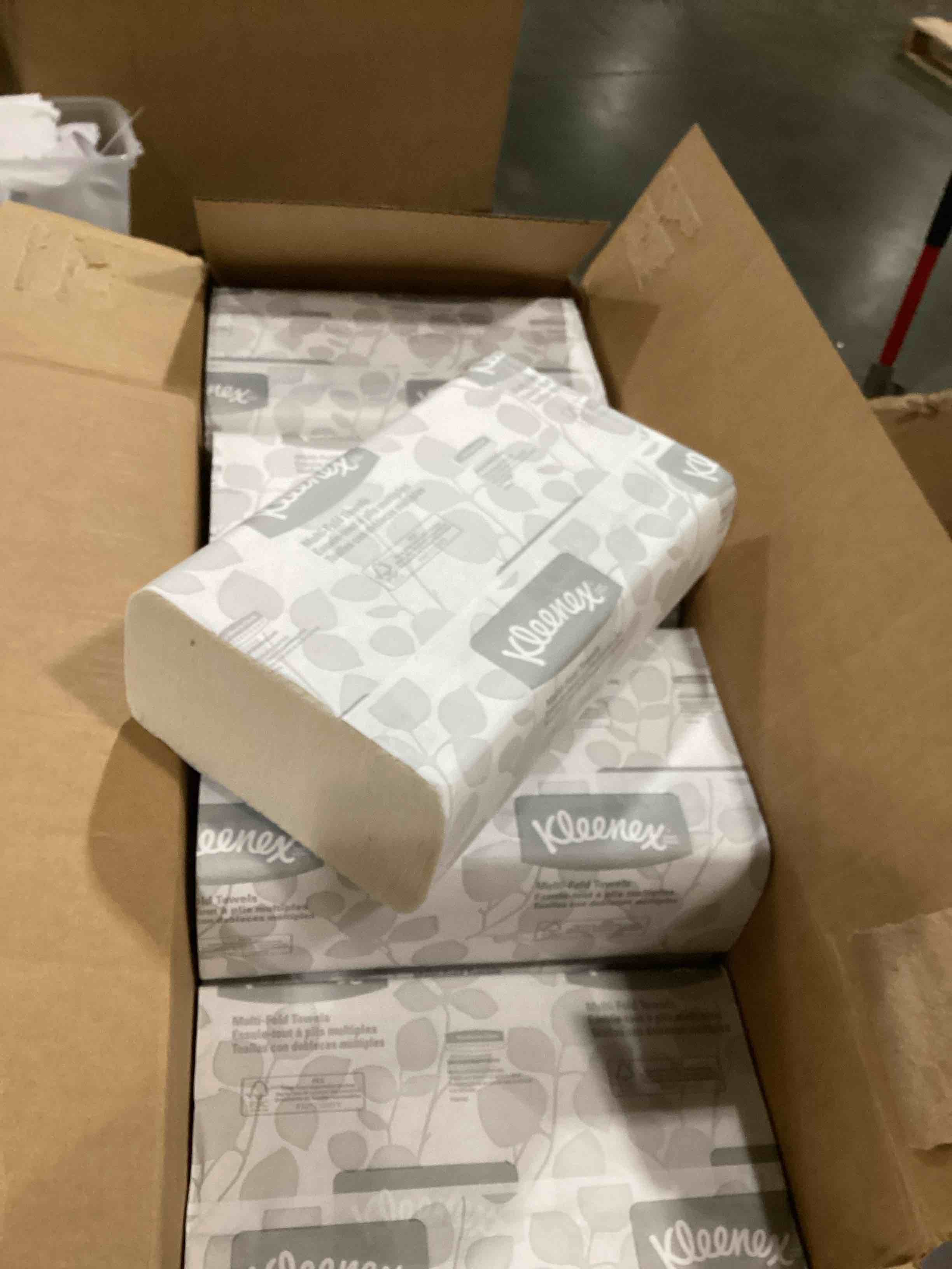https://s3.amazonaws.com/lotting-images-prod/bidfta/YEL5859933_1720444081122.jpeg