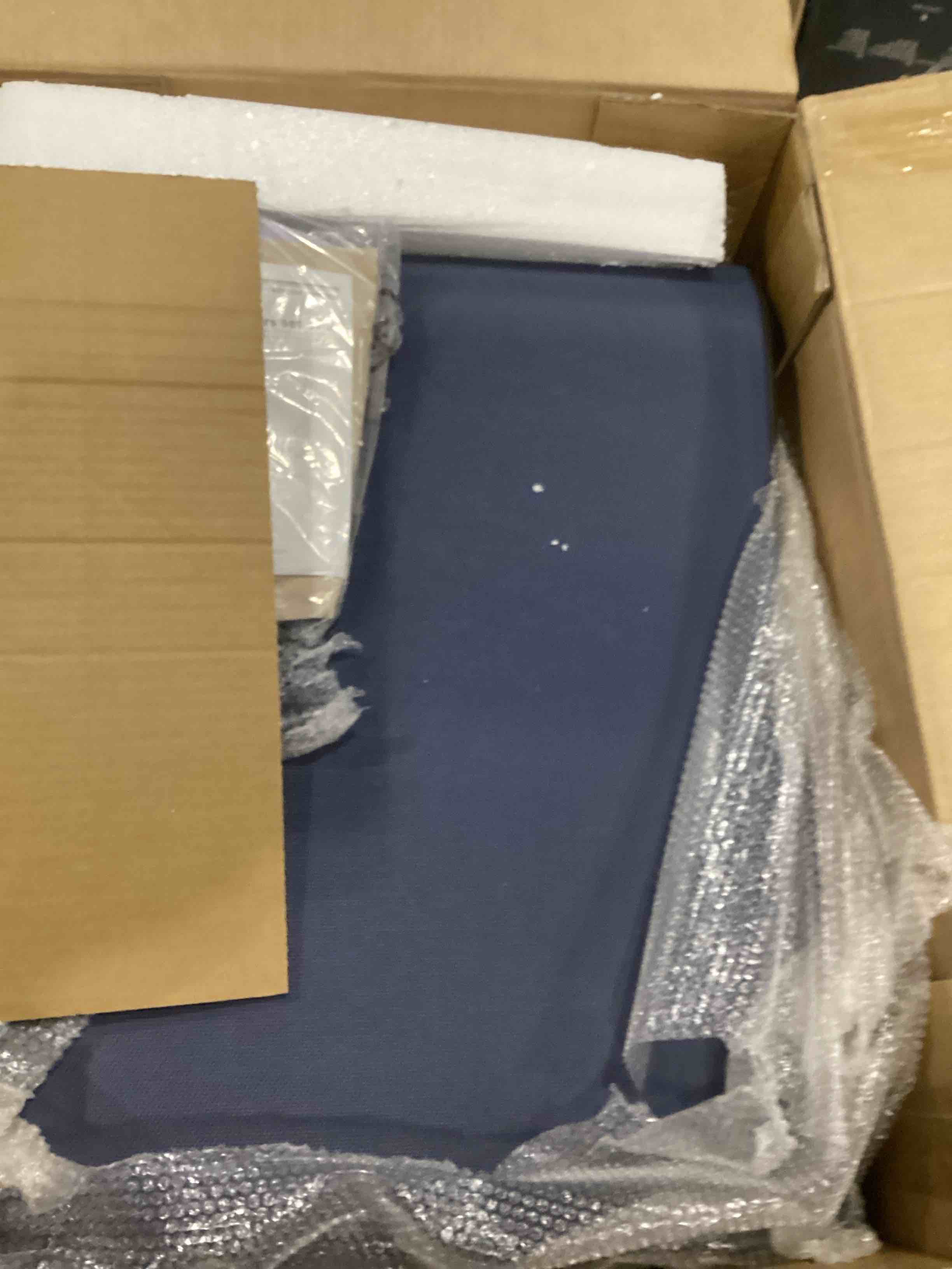 https://s3.amazonaws.com/lotting-images-prod/bidfta/YEL5860060_1720538843859.jpeg