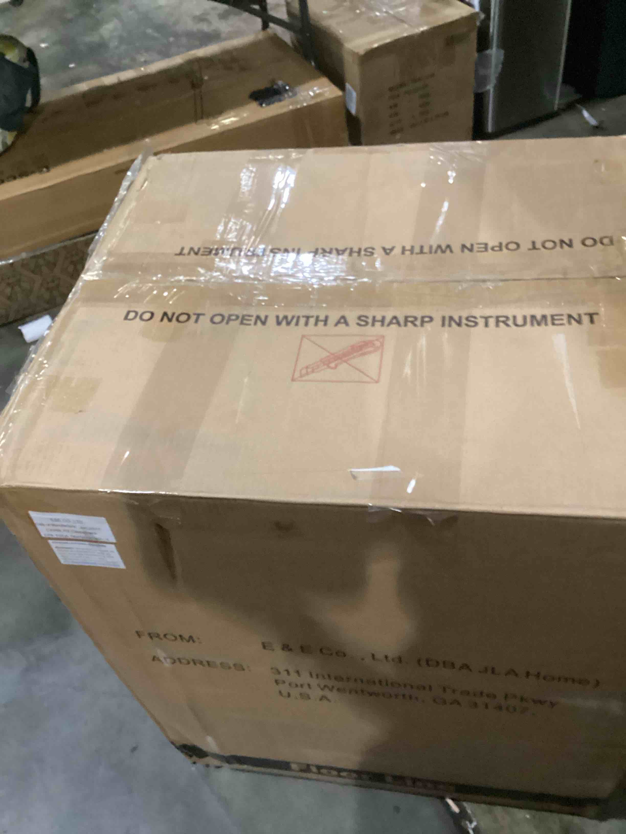 https://s3.amazonaws.com/lotting-images-prod/bidfta/YEL5860272_1720809809332.jpeg