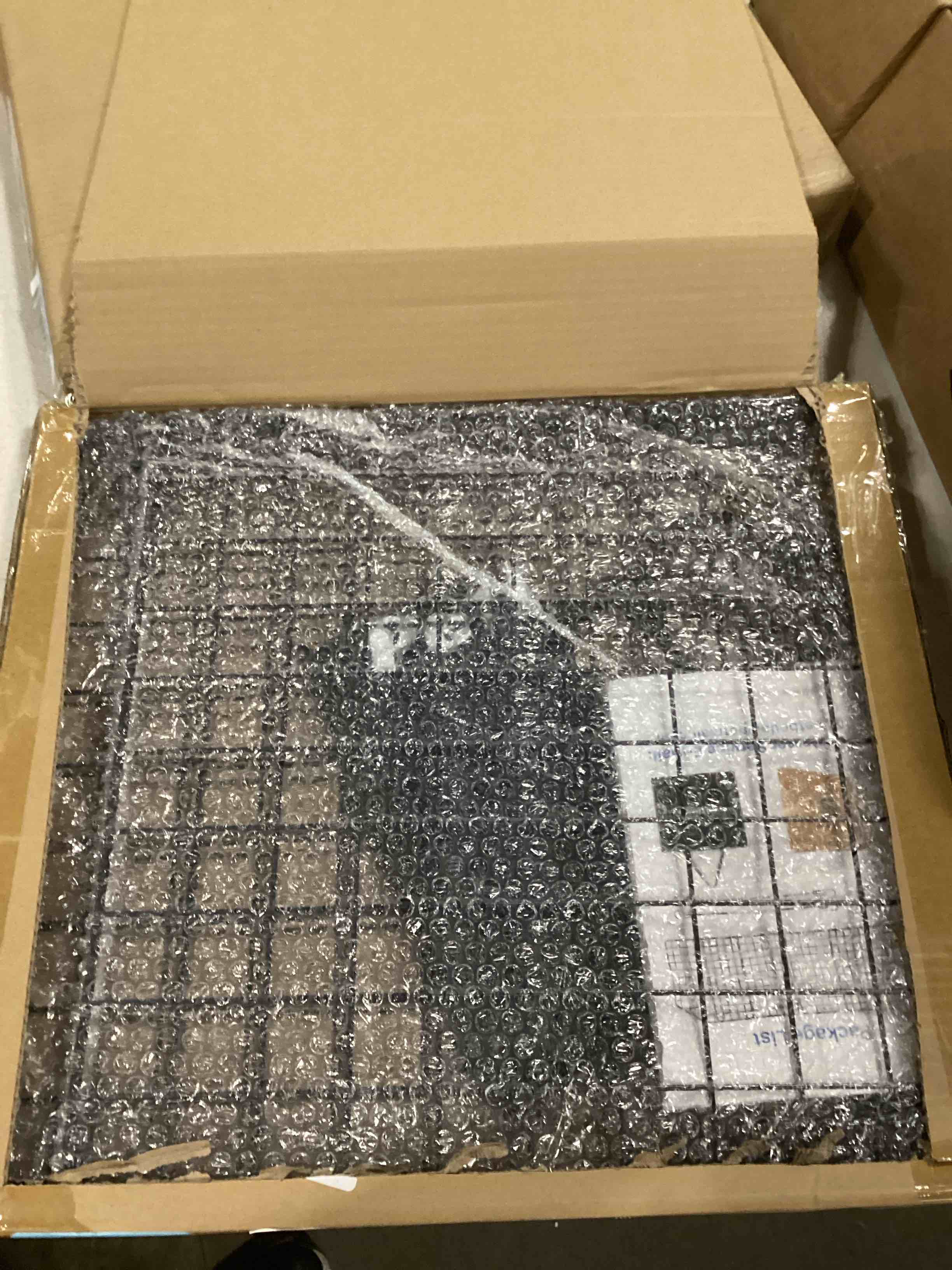 https://s3.amazonaws.com/lotting-images-prod/bidfta/YEL5860291_1720697732097.jpeg