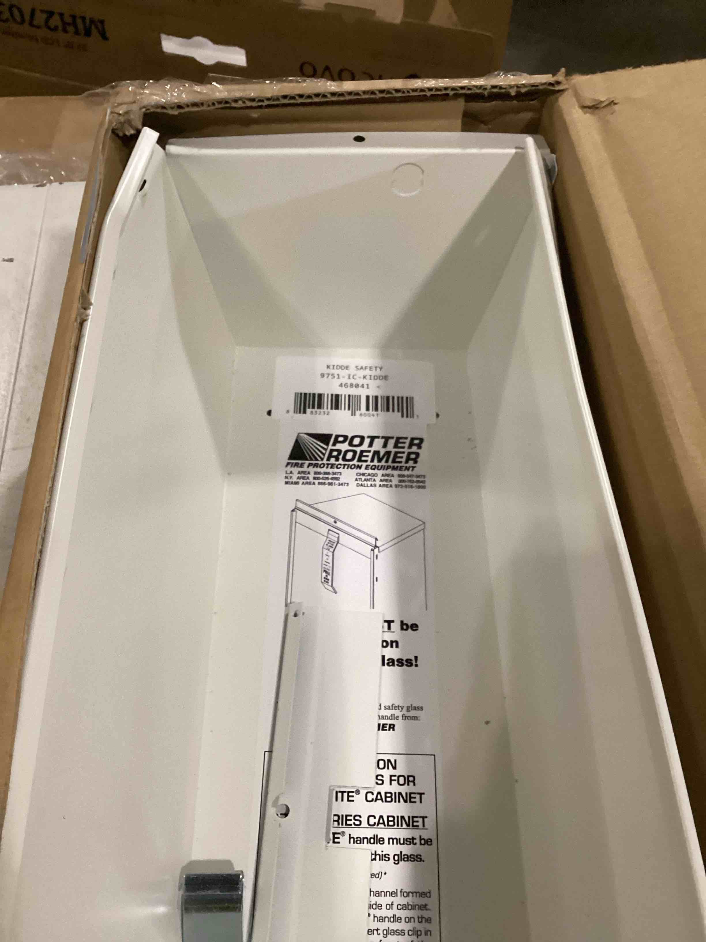 https://s3.amazonaws.com/lotting-images-prod/bidfta/YEL5860439_1720719981451.jpeg