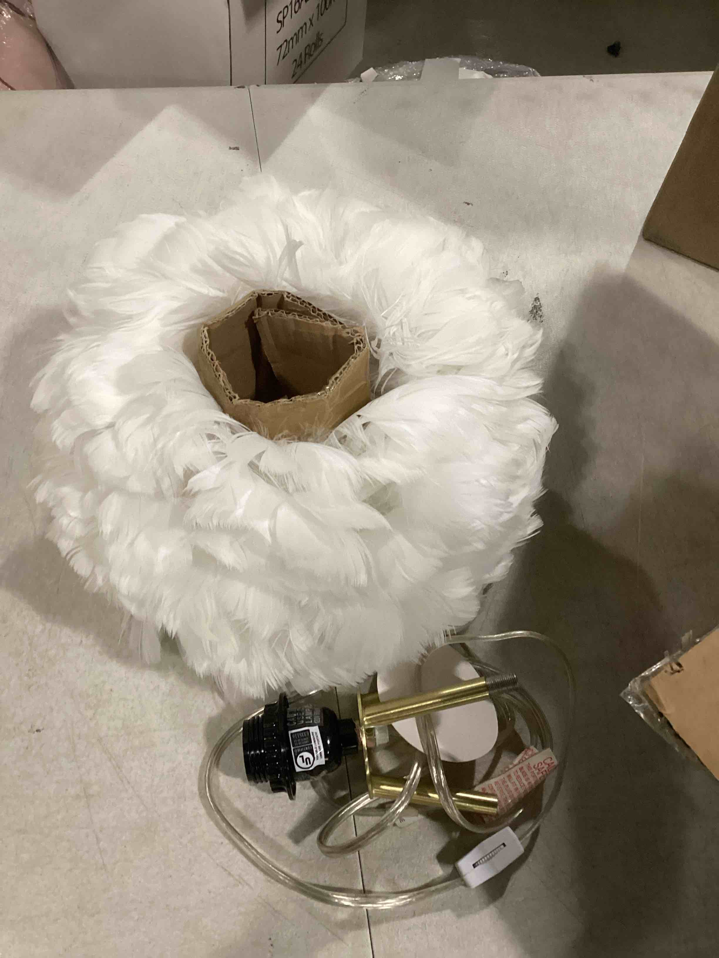 https://s3.amazonaws.com/lotting-images-prod/bidfta/YEL5860619_1721042532032.jpeg