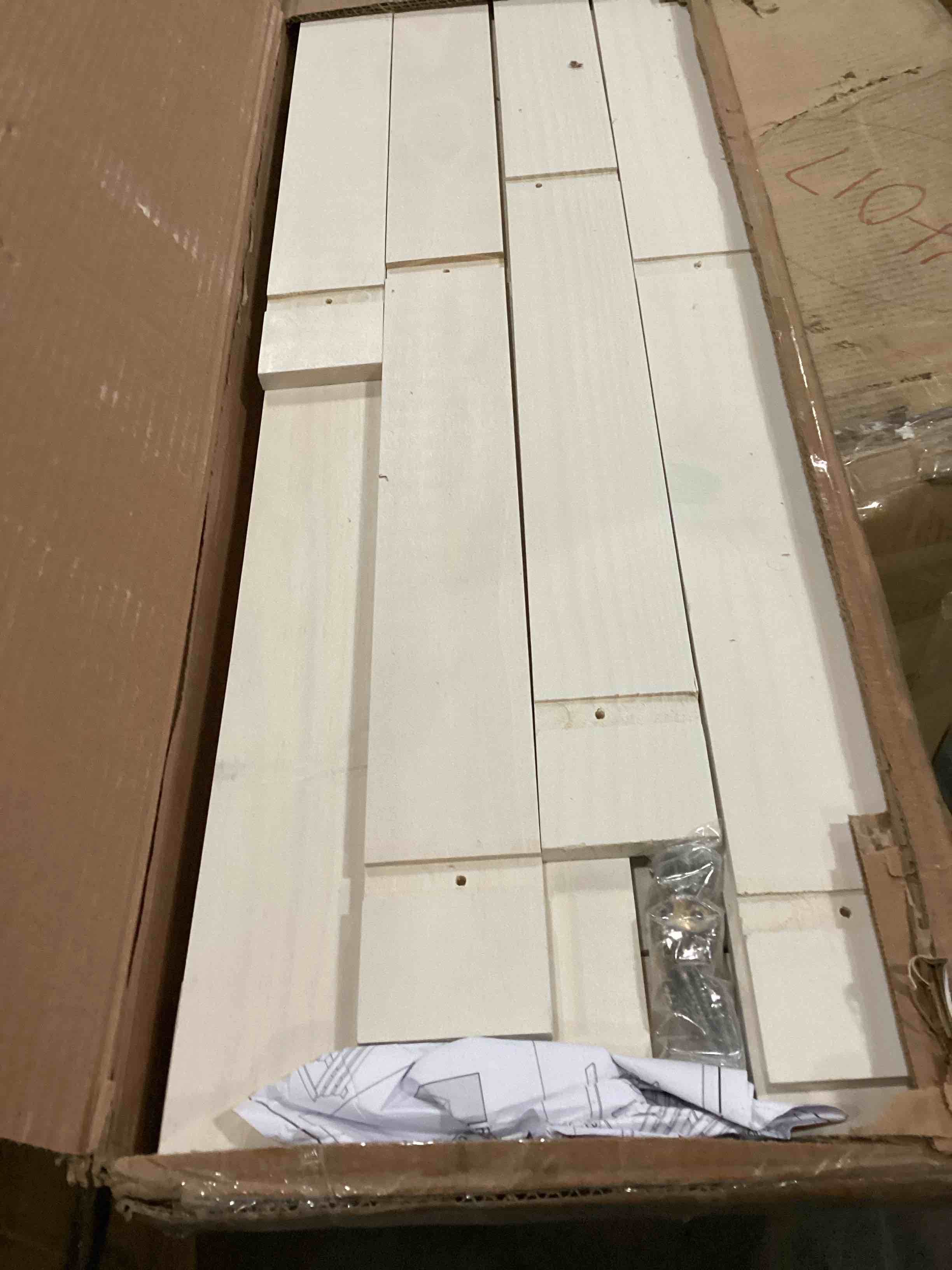 https://s3.amazonaws.com/lotting-images-prod/bidfta/YEL5860815_1721148962318.jpeg