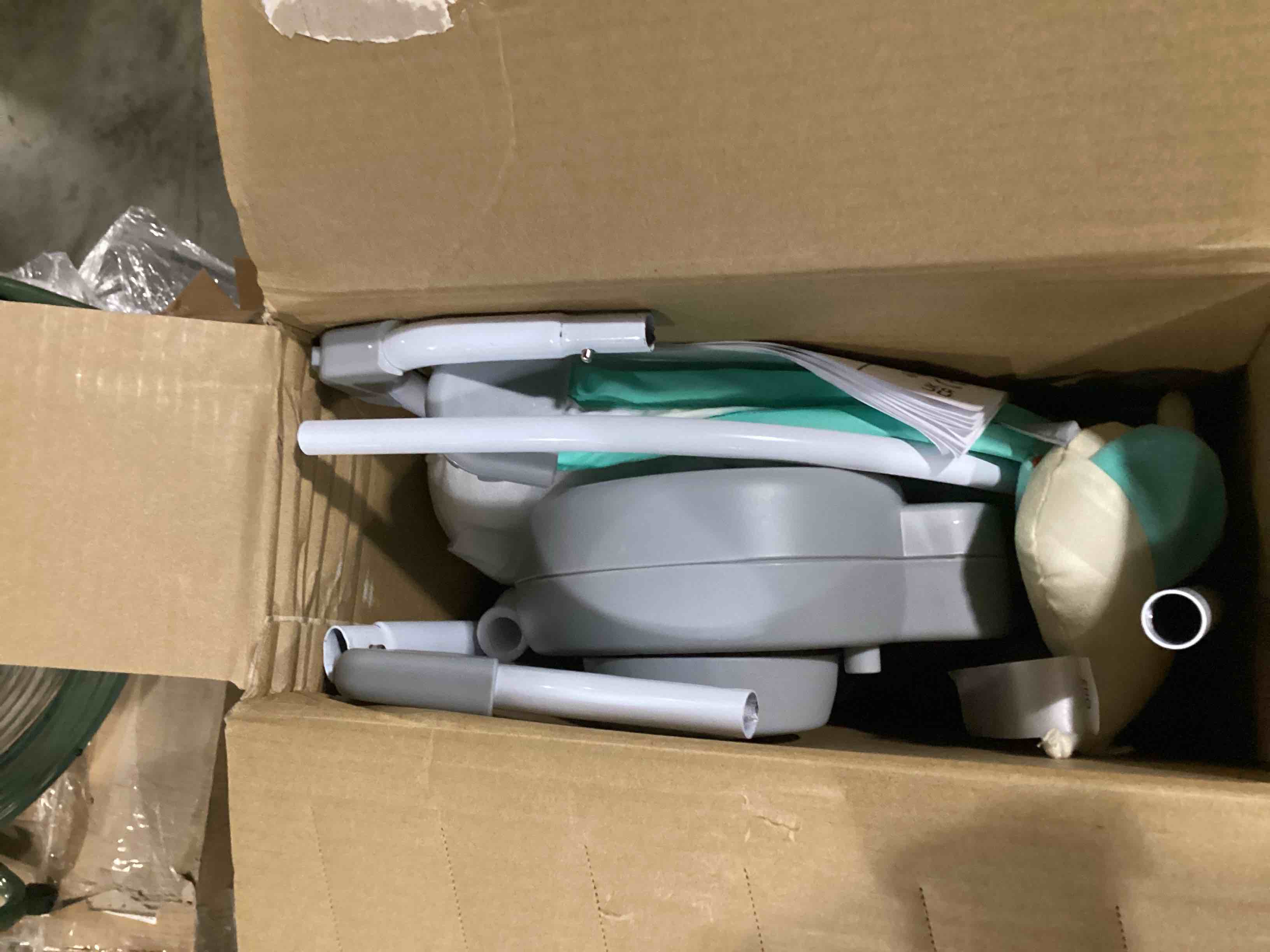 https://s3.amazonaws.com/lotting-images-prod/bidfta/YEL5861480_1721928276628.jpeg