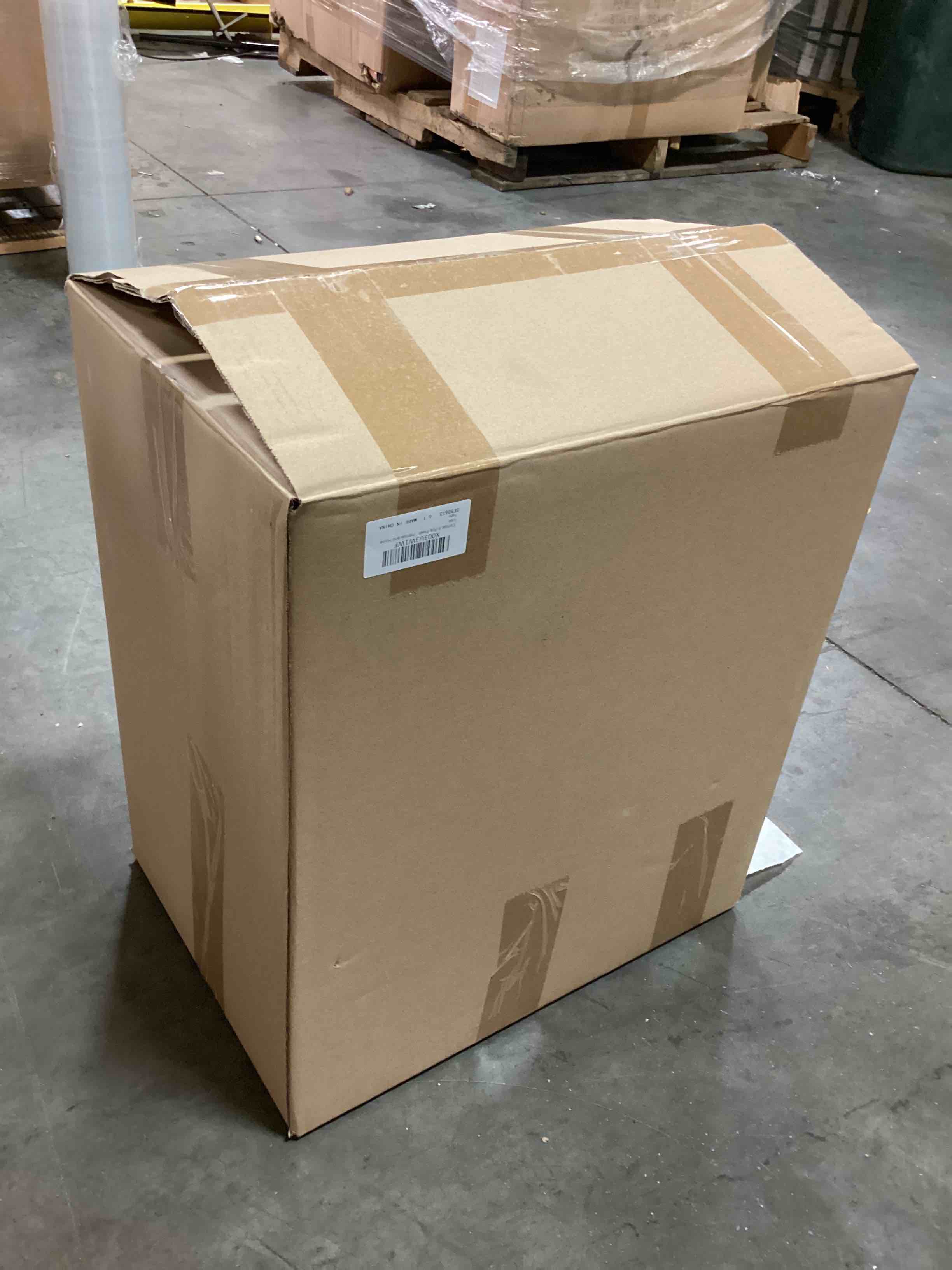 https://s3.amazonaws.com/lotting-images-prod/bidfta/YEL5886098_1708707871816.jpeg