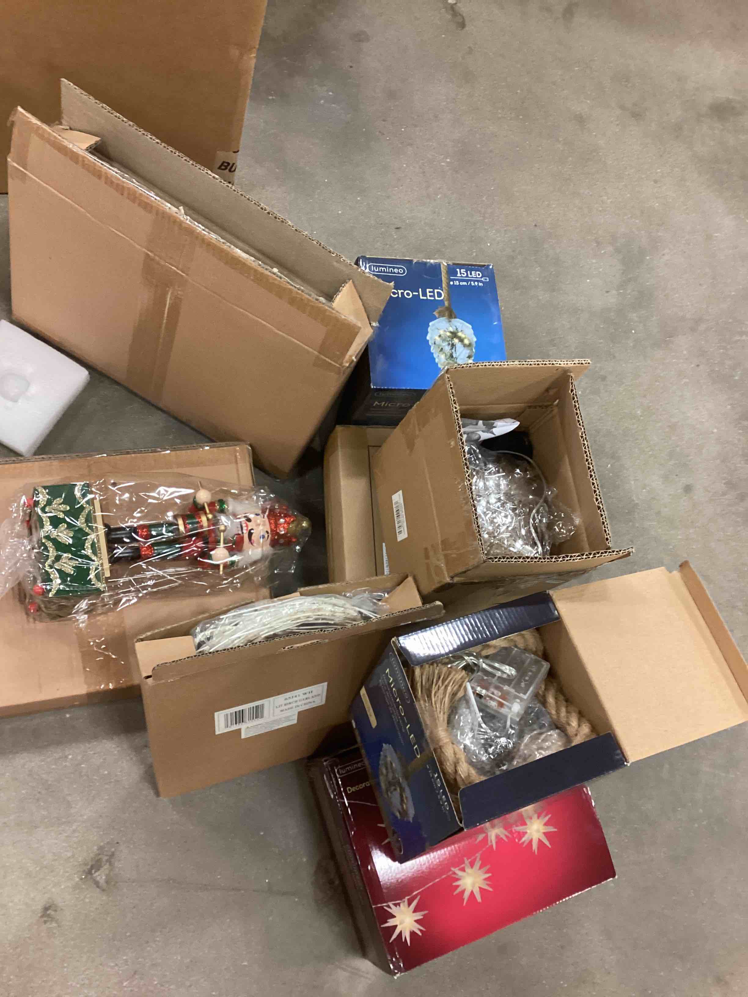 Brand New Assorted Christmas Decoration Bundle!