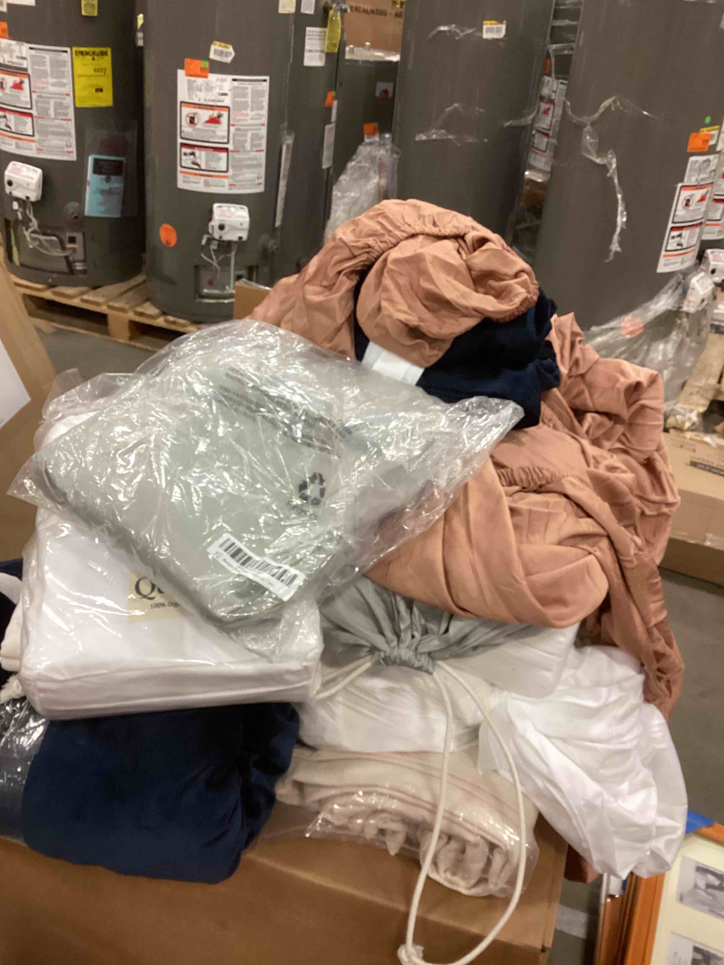 Home Decor And Bedding Bundle, Includes Quince Curtains, Queen And King Sheet Sets And More!