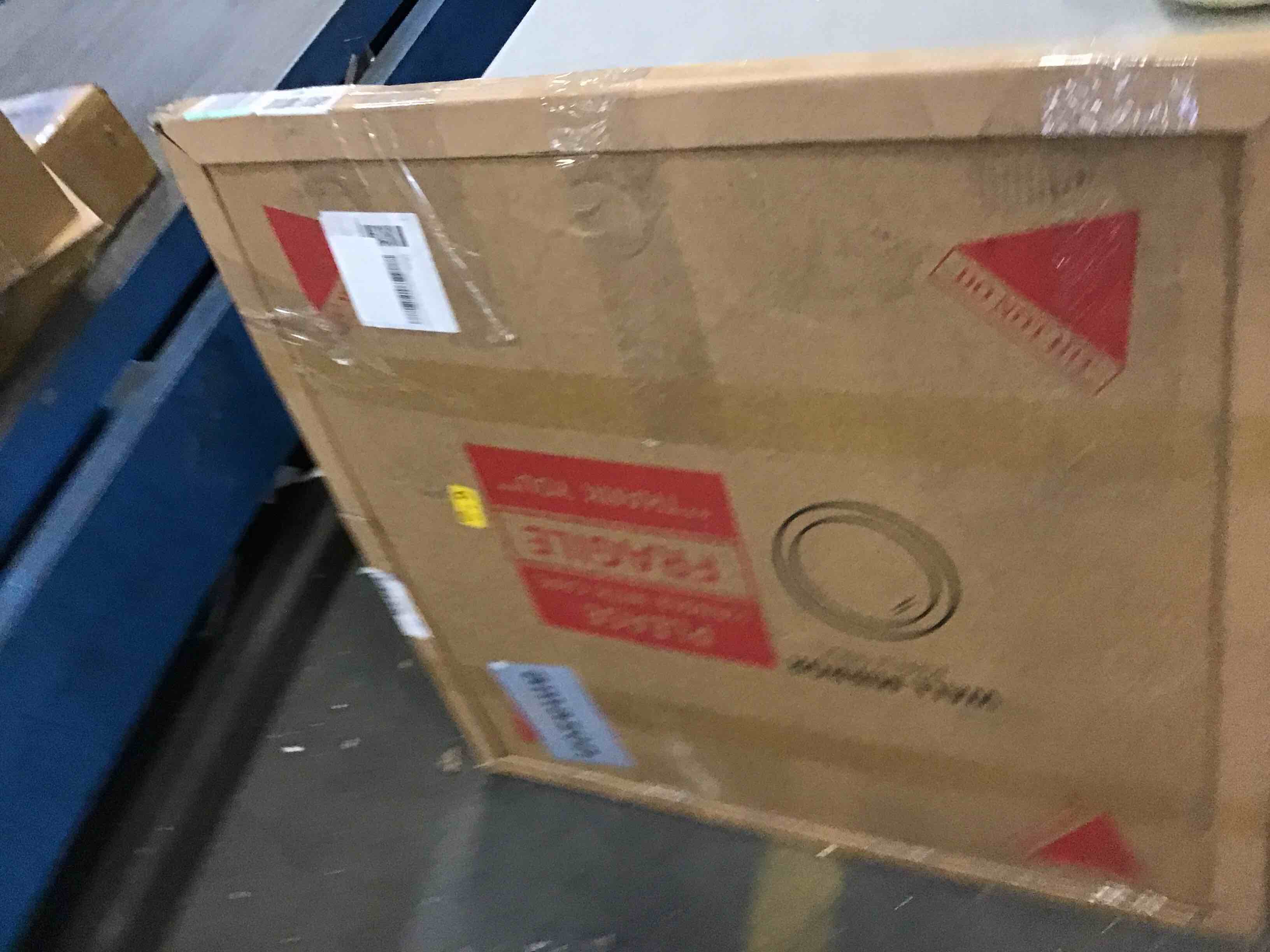 https://s3.amazonaws.com/lotting-images-prod/bidfta/YEL5904605_1710871033989.jpeg