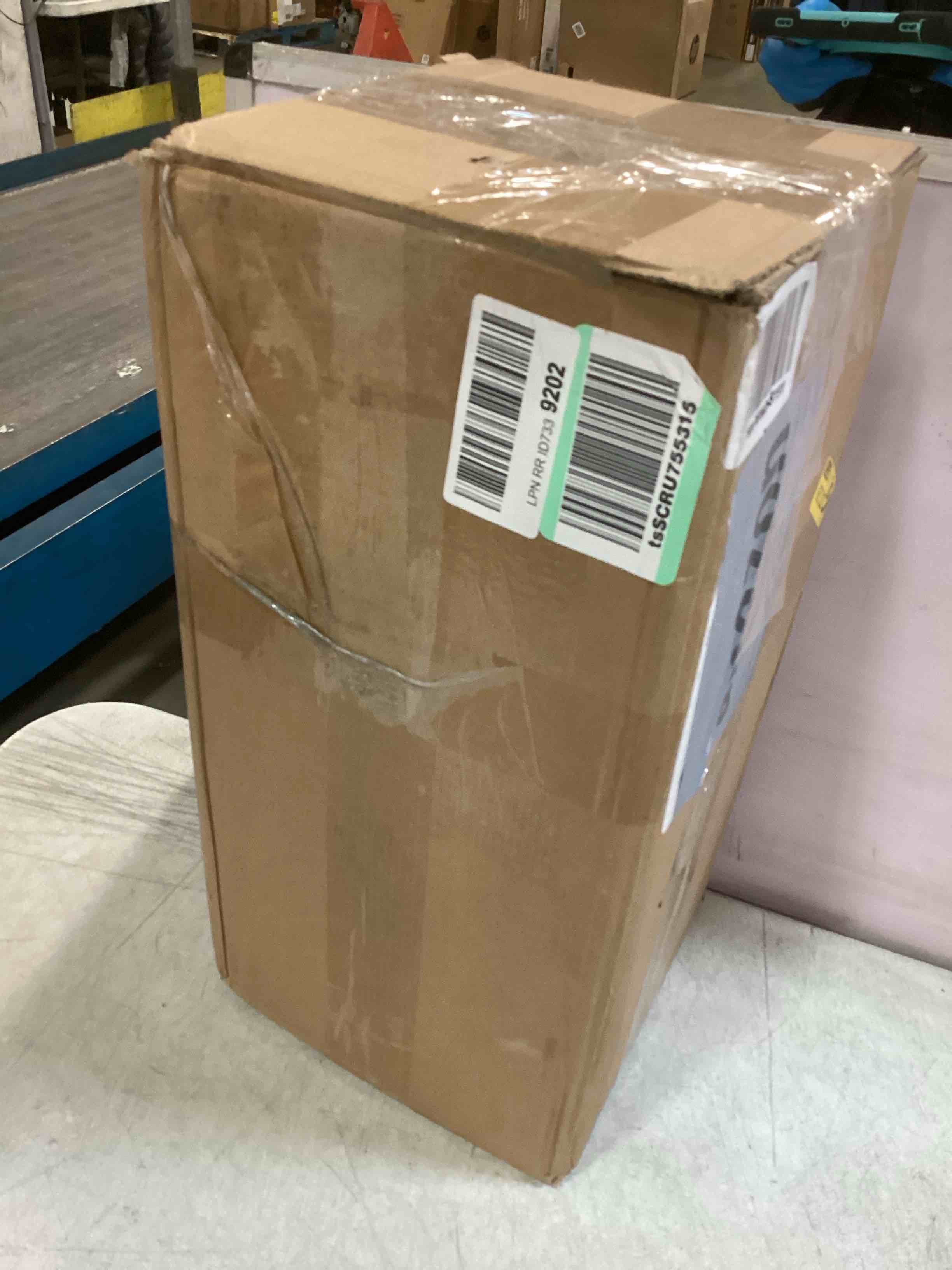 https://s3.amazonaws.com/lotting-images-prod/bidfta/YEL5904750_1710939914254.jpeg