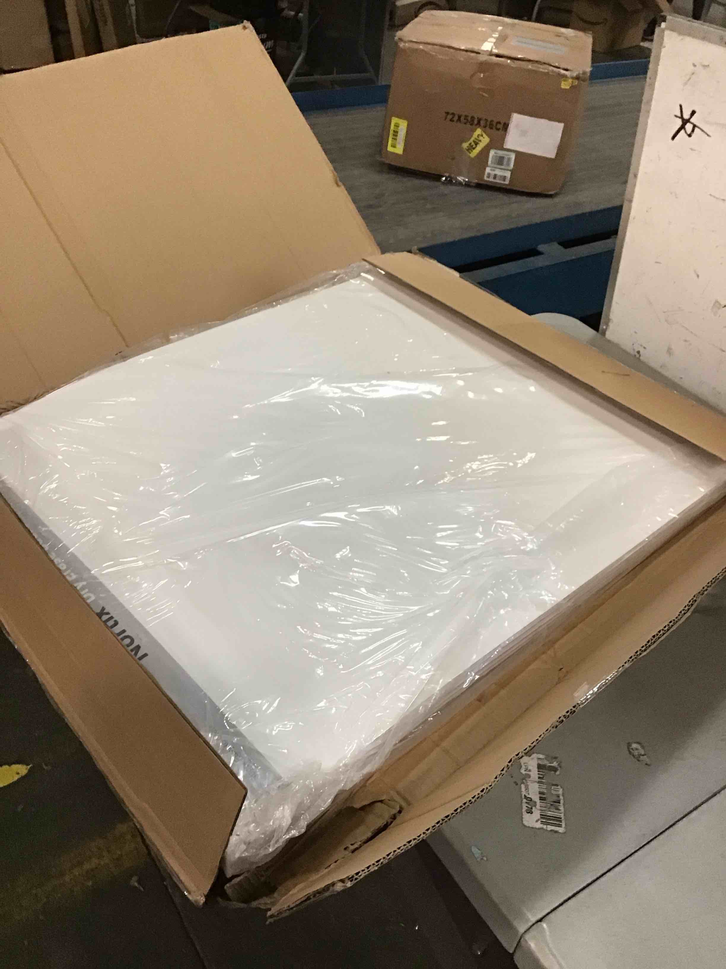 https://s3.amazonaws.com/lotting-images-prod/bidfta/YEL5905257_1711365505118.jpeg