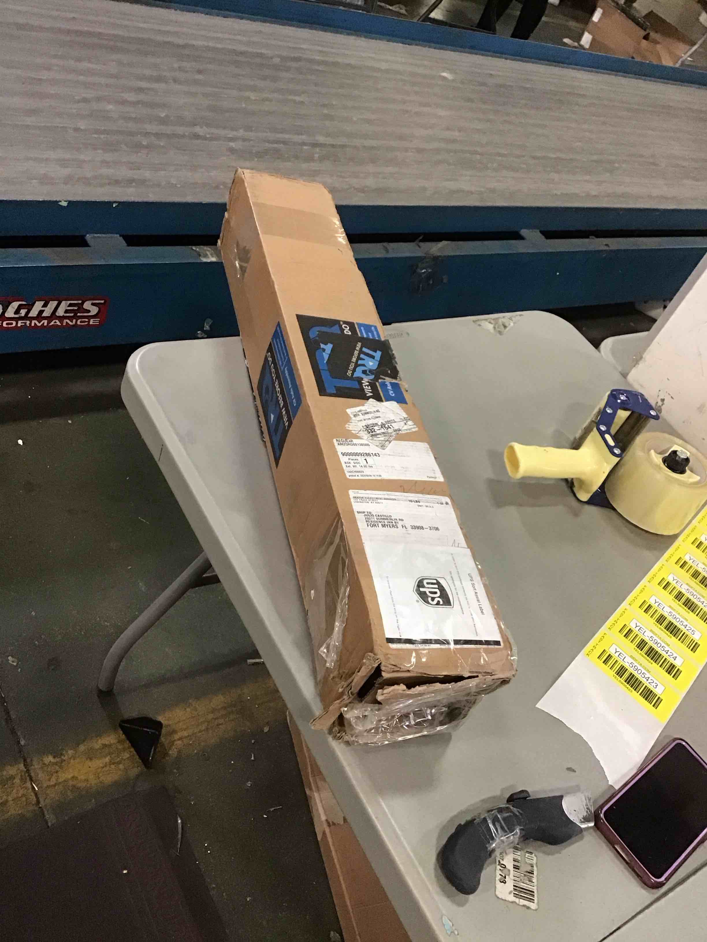 https://s3.amazonaws.com/lotting-images-prod/bidfta/YEL5905423_1711390785847.jpeg