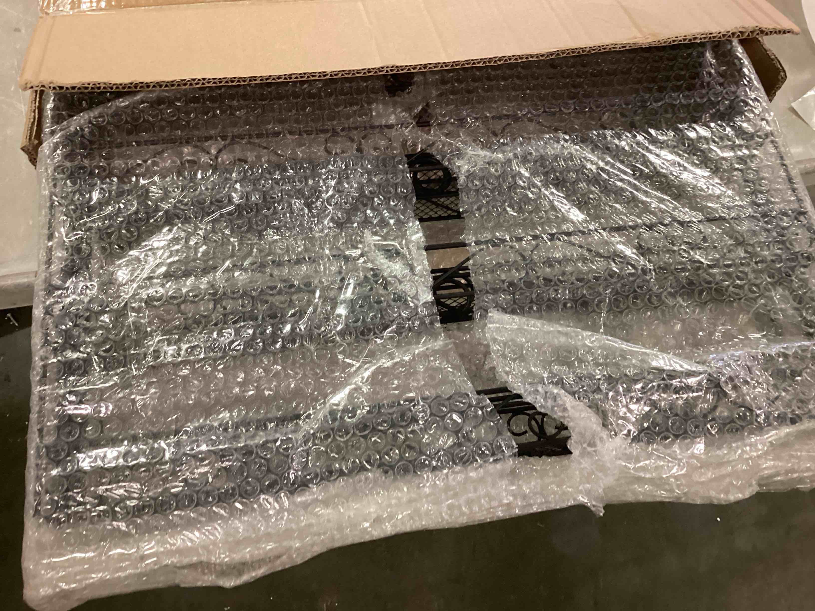 https://s3.amazonaws.com/lotting-images-prod/bidfta/YEL5905959_1710959257199.jpeg