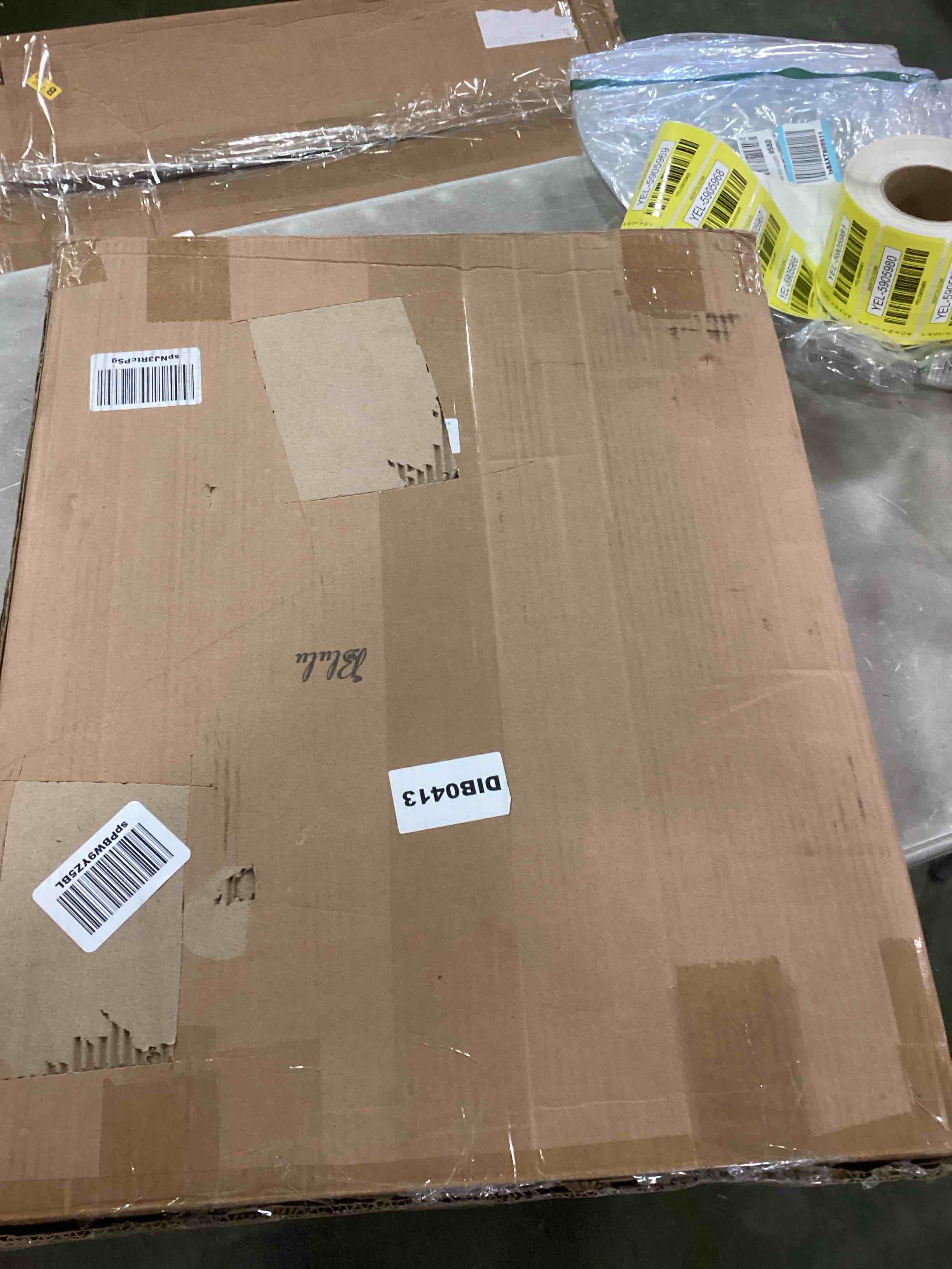 https://s3.amazonaws.com/lotting-images-prod/bidfta/YEL5905959_1710959305592.jpeg
