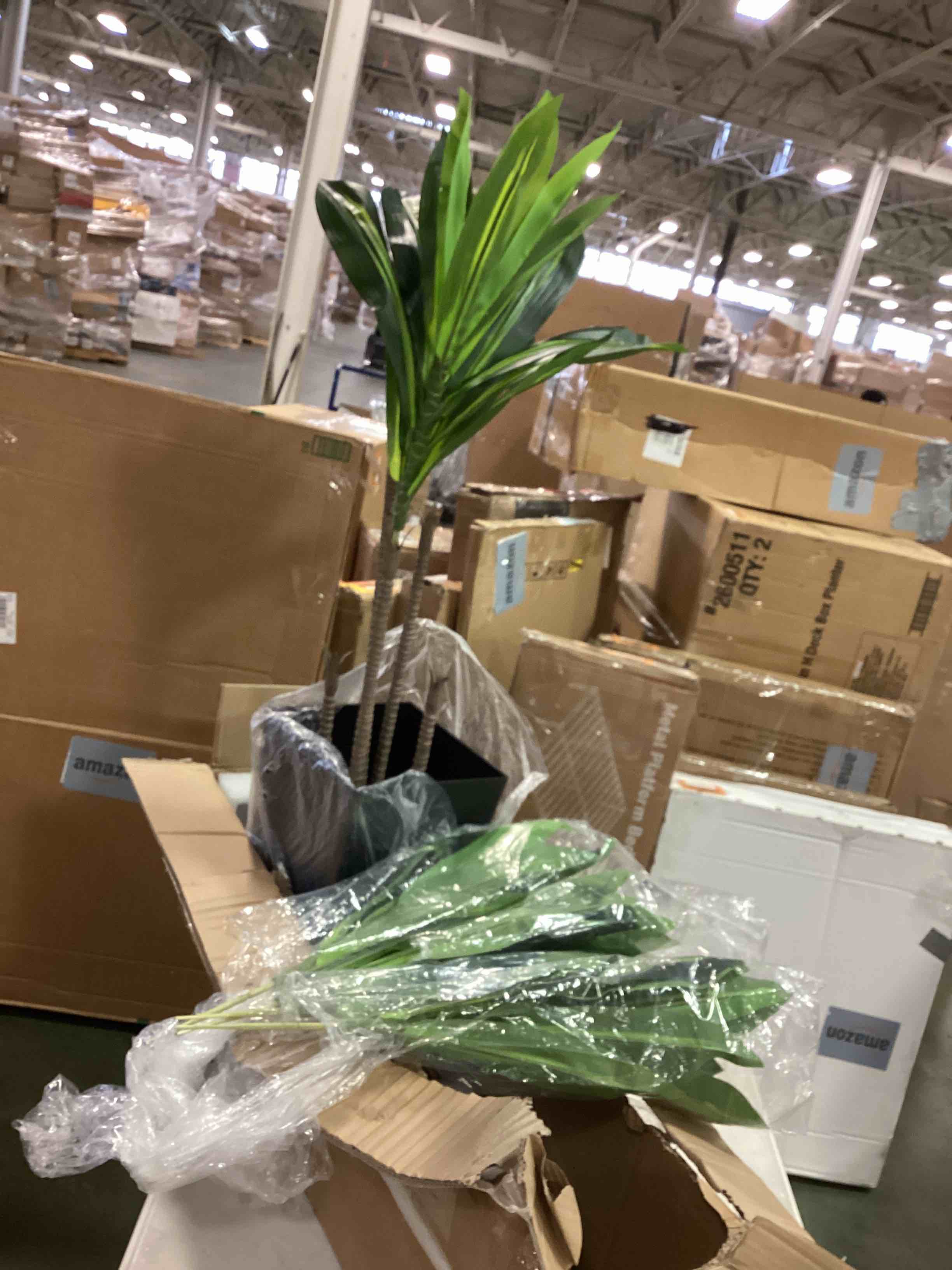 https://s3.amazonaws.com/lotting-images-prod/bidfta/YEL5905982_1711114075864.jpeg