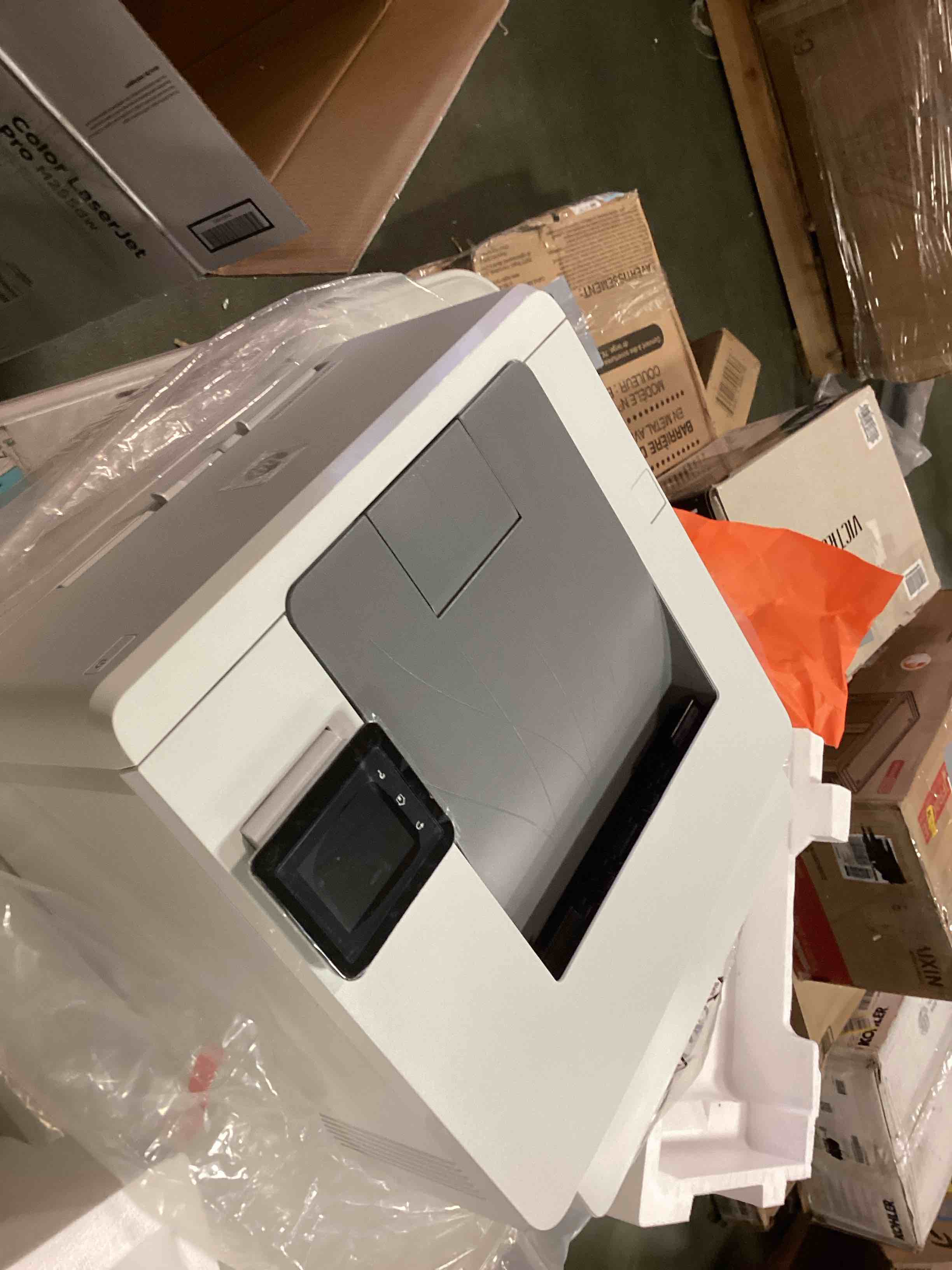 https://s3.amazonaws.com/lotting-images-prod/bidfta/YEL5906098_1711389463346.jpeg