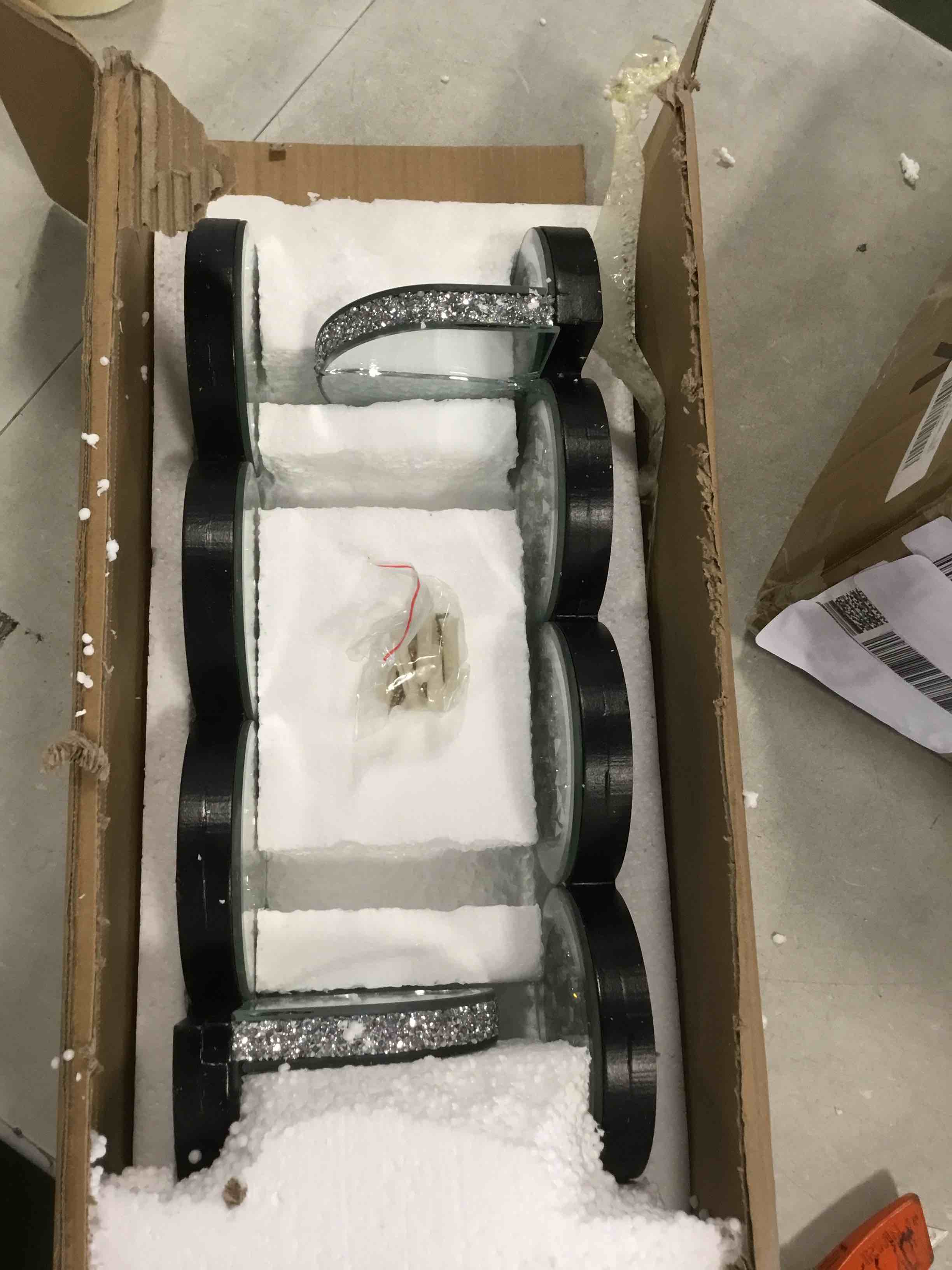 https://s3.amazonaws.com/lotting-images-prod/bidfta/YEL5906827_1712329355259.jpeg