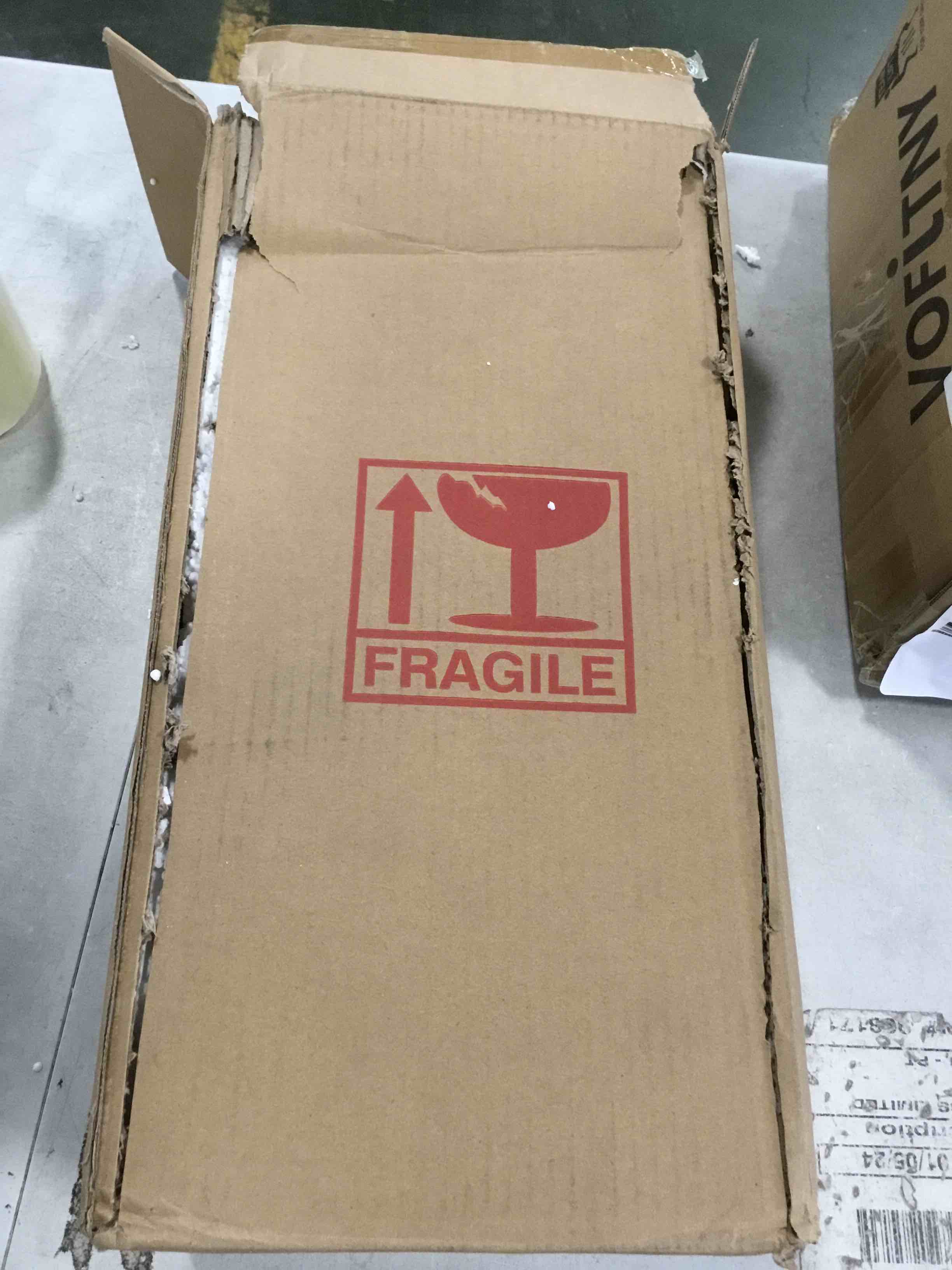 https://s3.amazonaws.com/lotting-images-prod/bidfta/YEL5906827_1712329382741.jpeg
