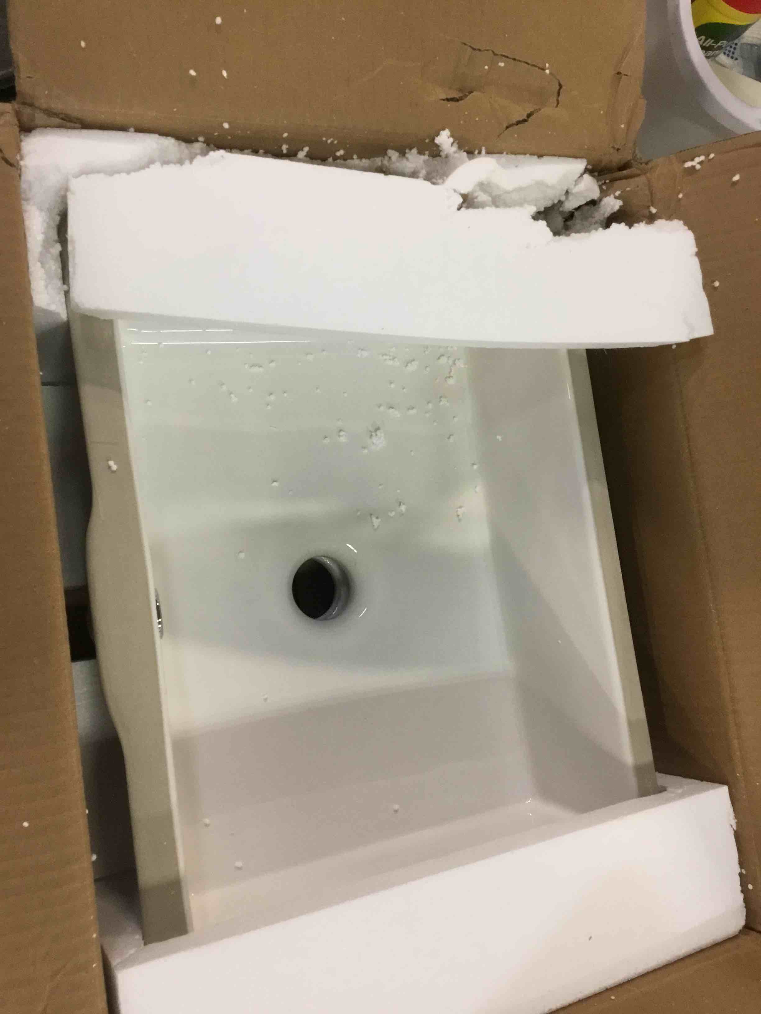 https://s3.amazonaws.com/lotting-images-prod/bidfta/YEL5908044_1711459718509.jpeg