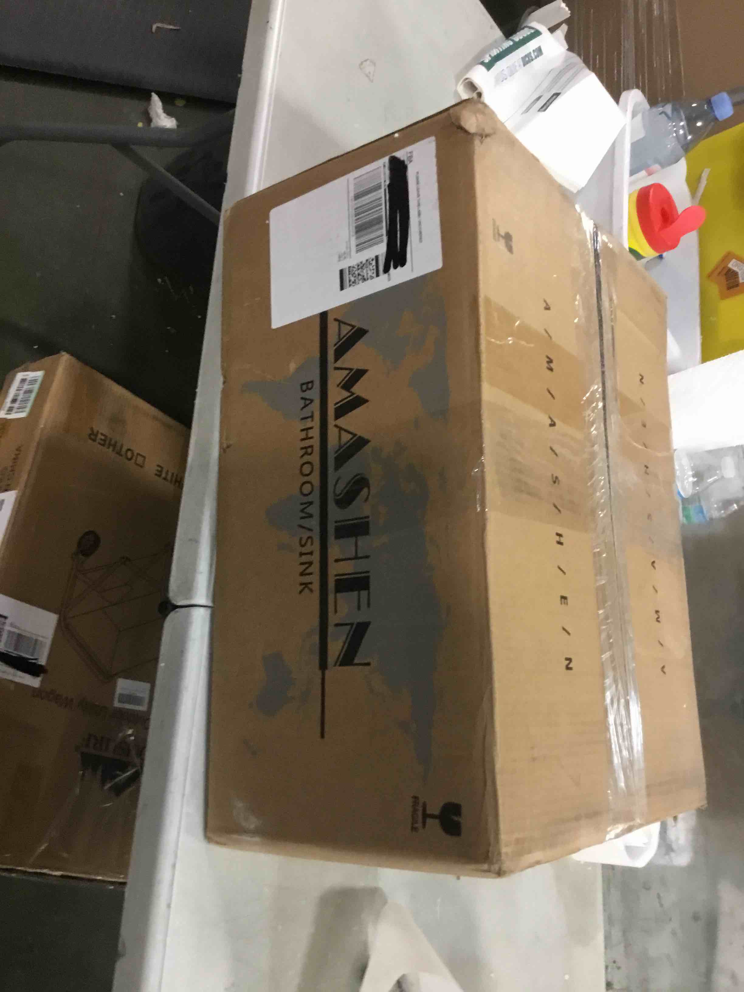 https://s3.amazonaws.com/lotting-images-prod/bidfta/YEL5908044_1711459745522.jpeg