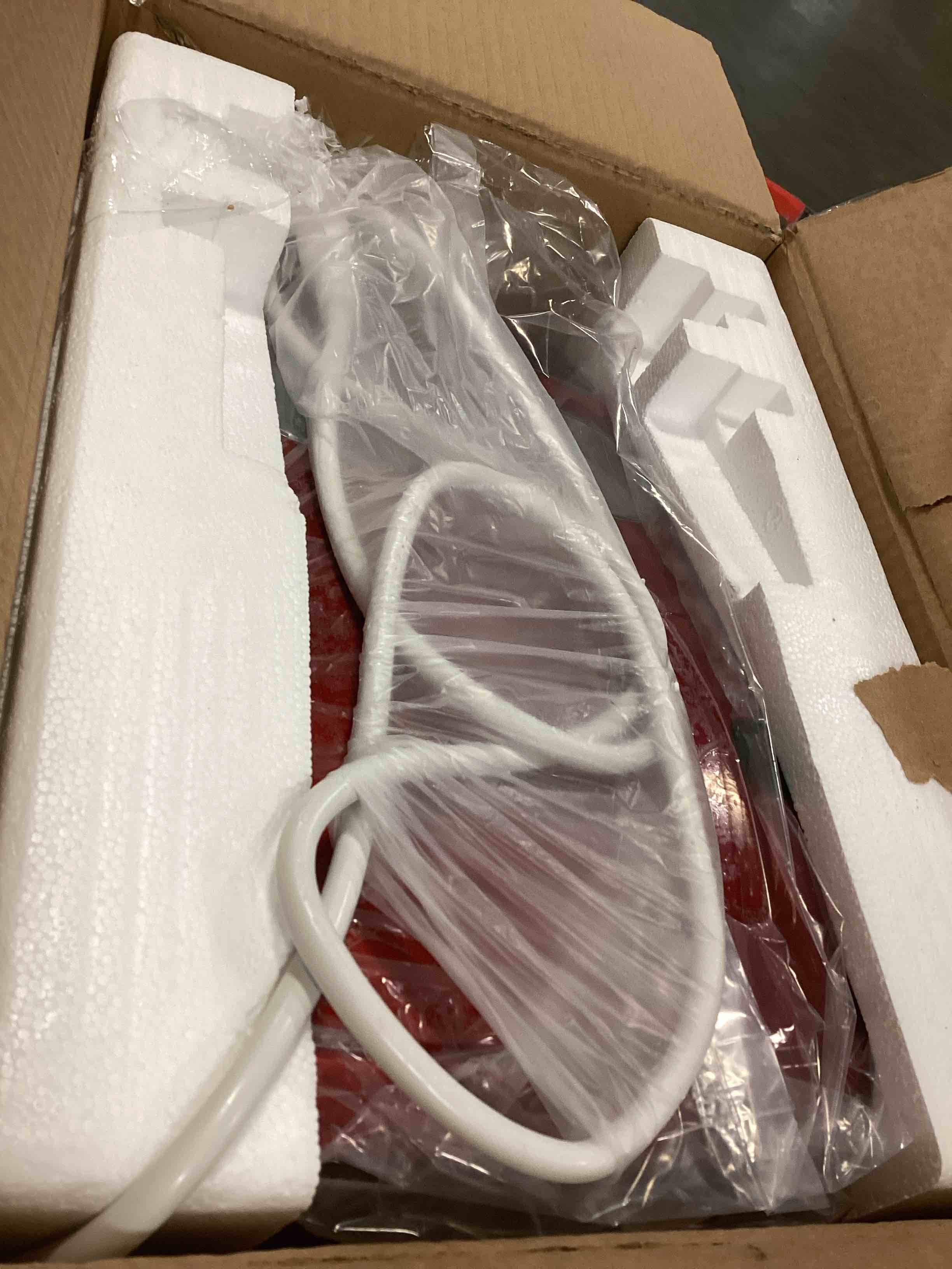 https://s3.amazonaws.com/lotting-images-prod/bidfta/YEL5909937_1711459928034.jpeg