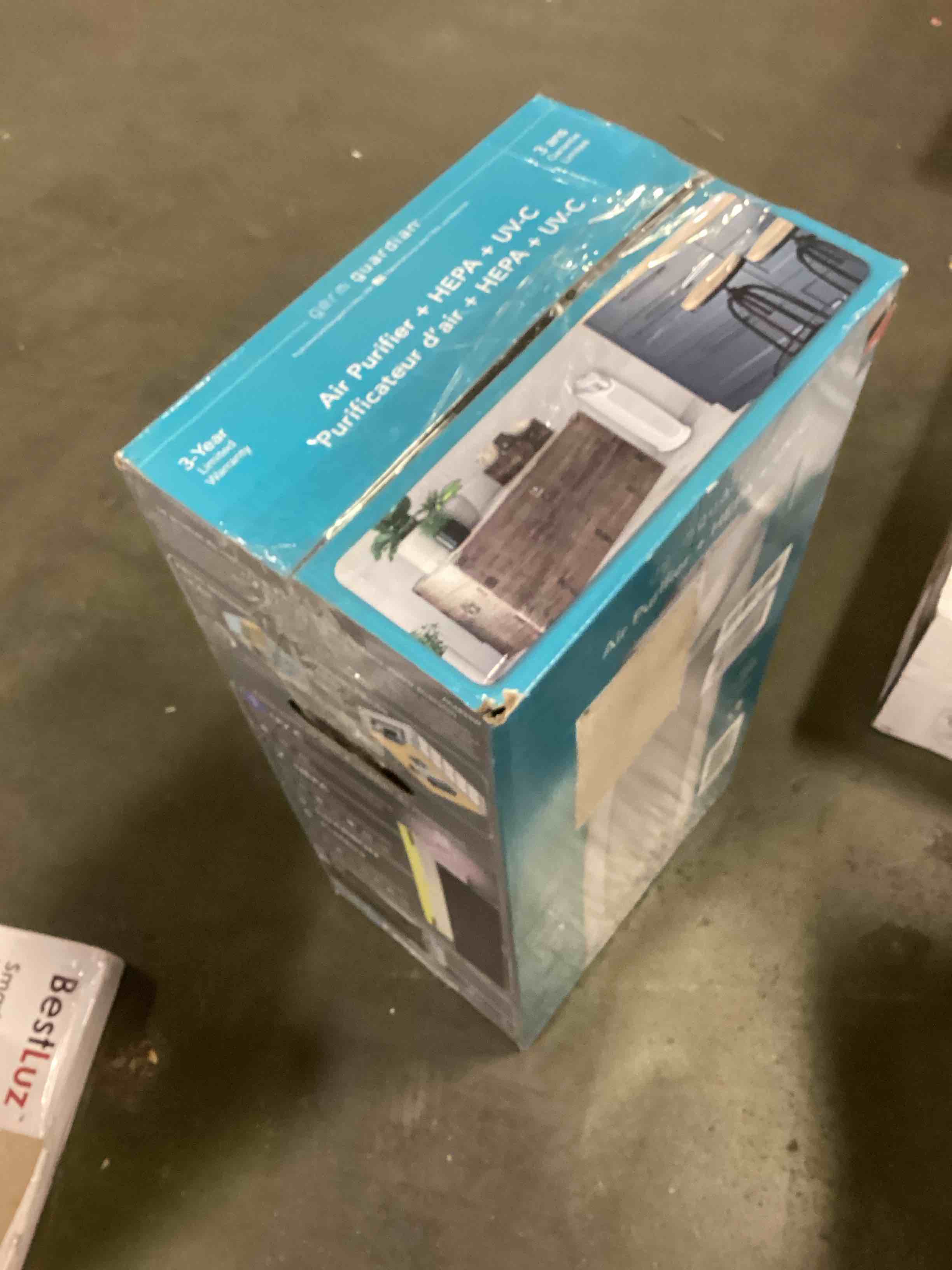https://s3.amazonaws.com/lotting-images-prod/bidfta/YEL5909942_1711460414127.jpeg