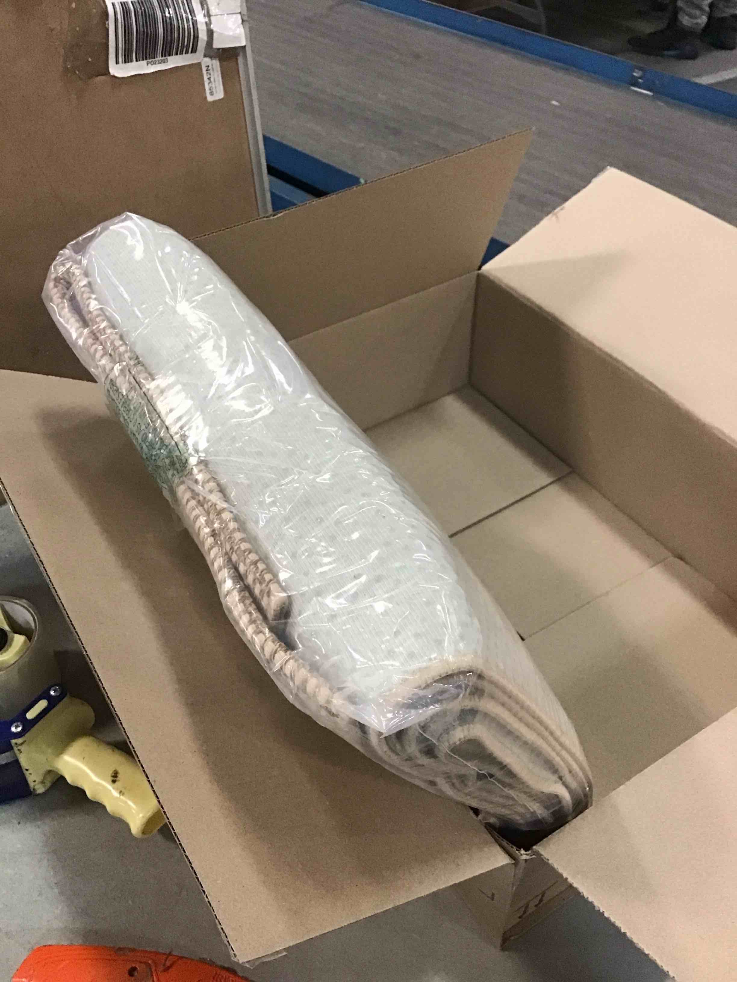 https://s3.amazonaws.com/lotting-images-prod/bidfta/YEL5910941_1711113564579.jpeg