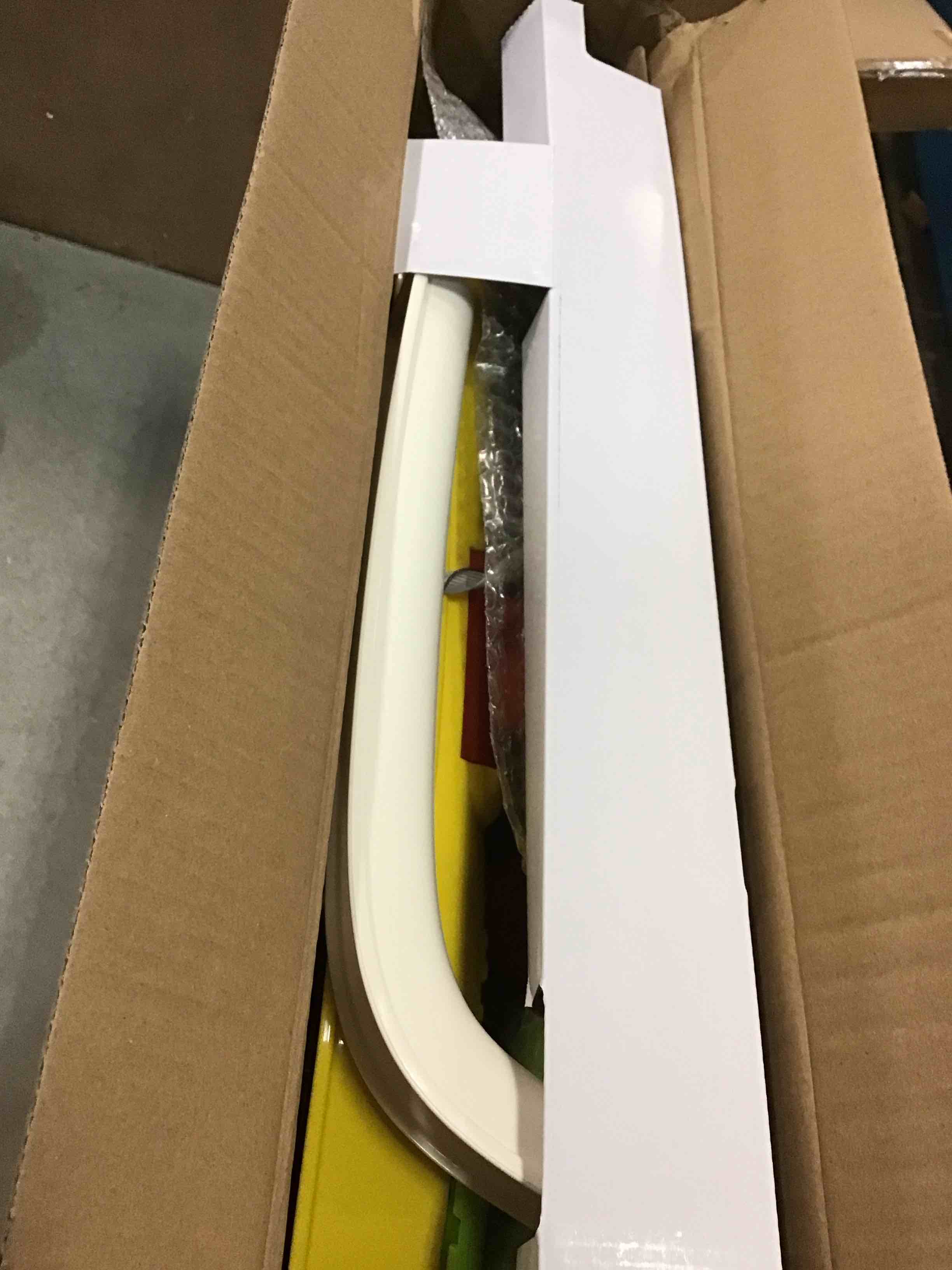 https://s3.amazonaws.com/lotting-images-prod/bidfta/YEL5911013_1711121891213.jpeg