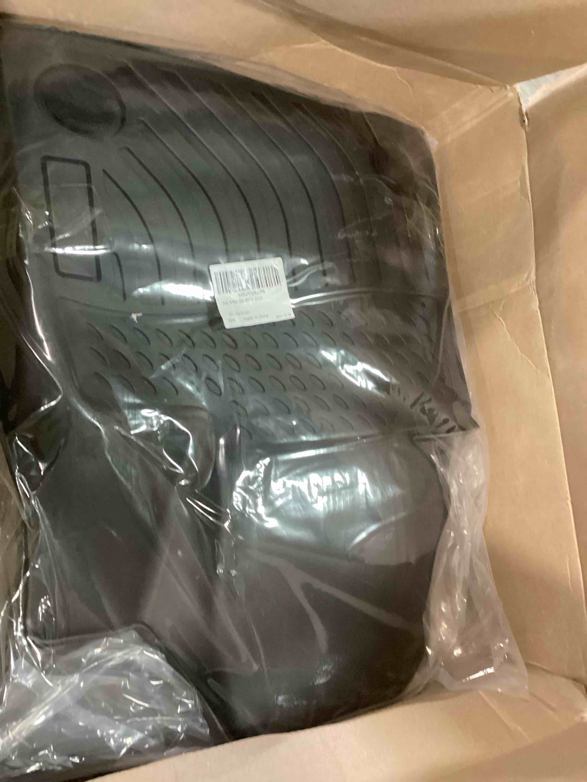 https://s3.amazonaws.com/lotting-images-prod/bidfta/YEL5911238_1711208643338.jpeg