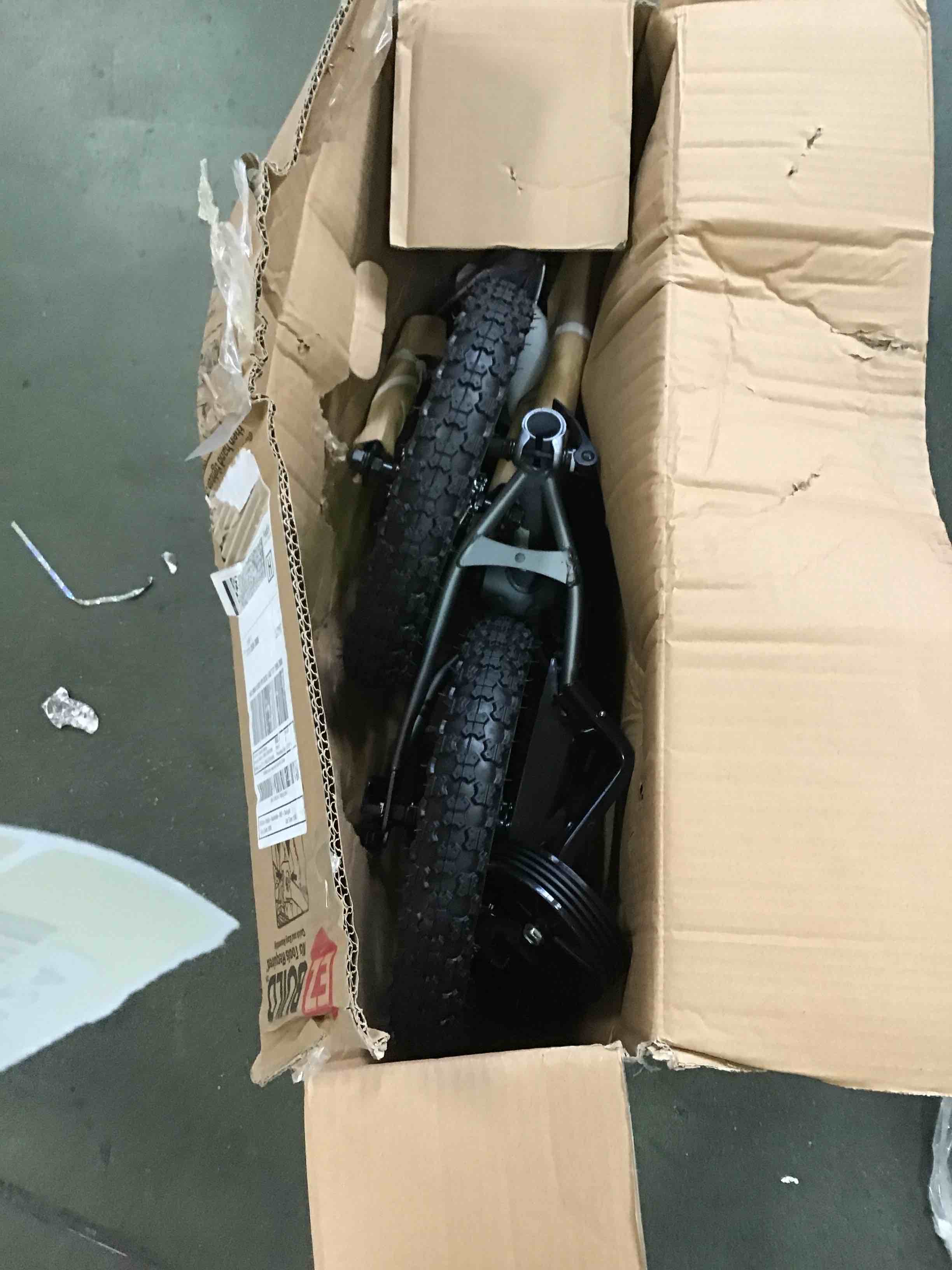 https://s3.amazonaws.com/lotting-images-prod/bidfta/YEL5911320_1711283176286.jpeg
